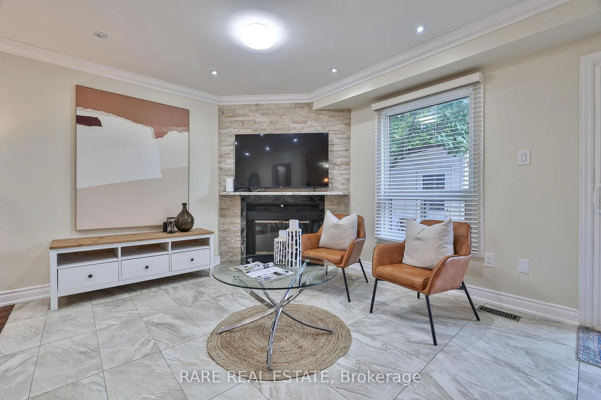 3576 Cherrington Crescent