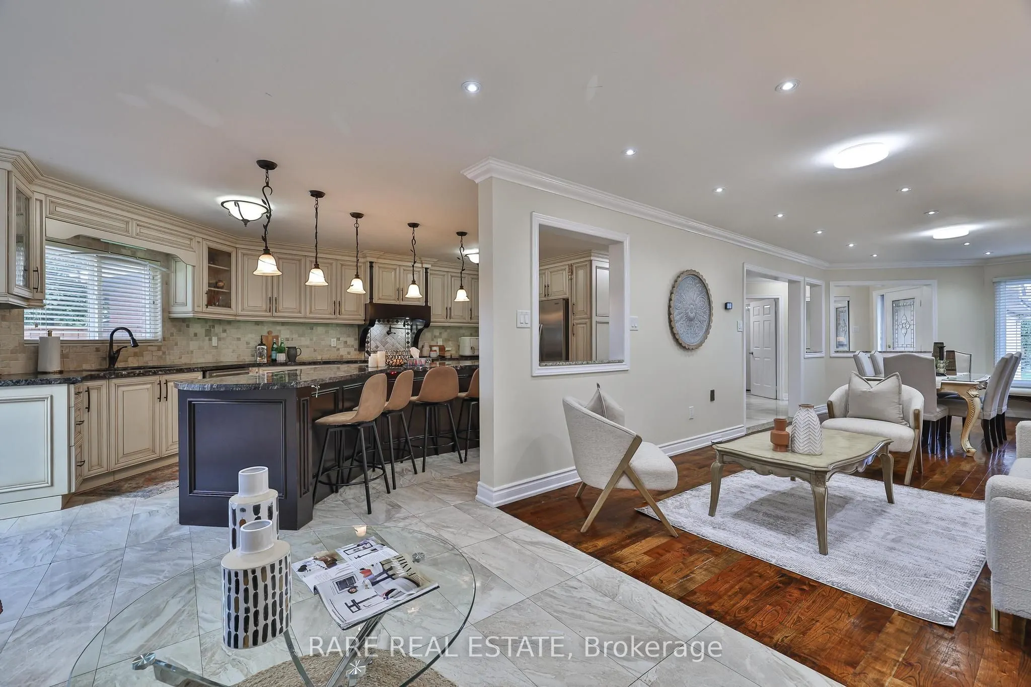 3576 Cherrington Crescent