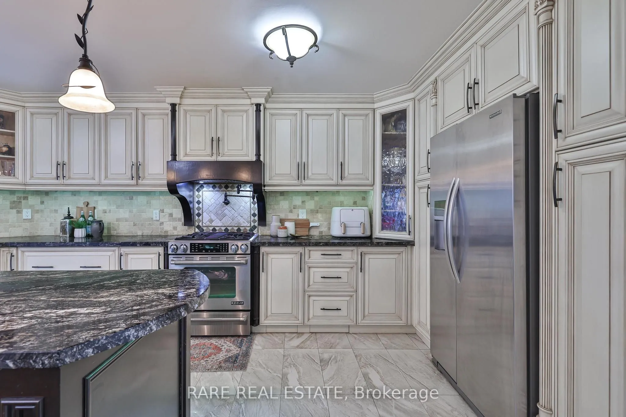 3576 Cherrington Crescent