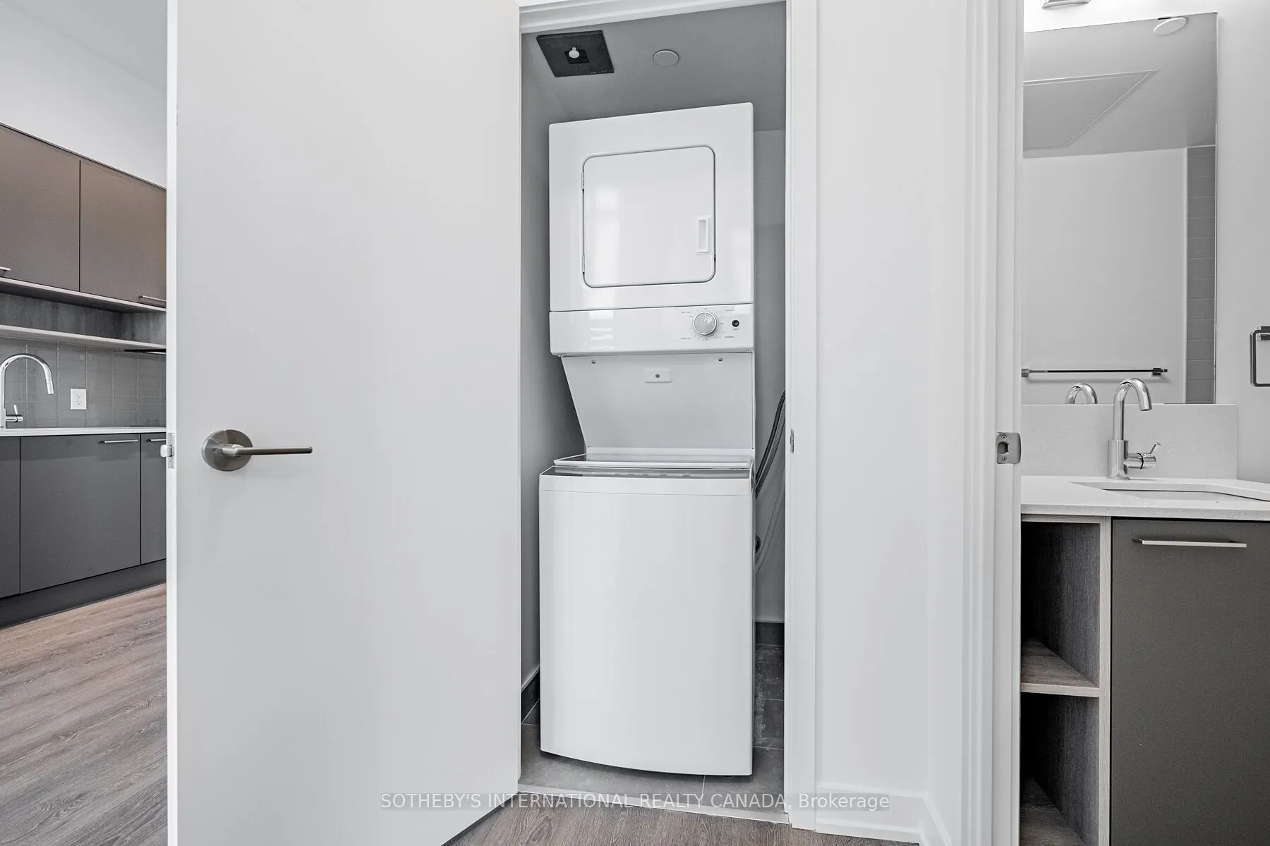 3005 Pine Glen Road, #810