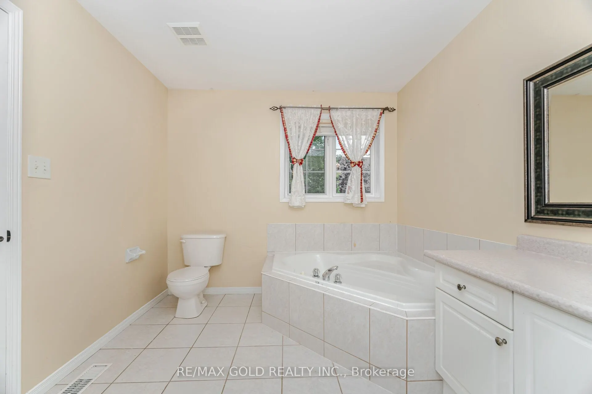 1395 Tobyn Drive