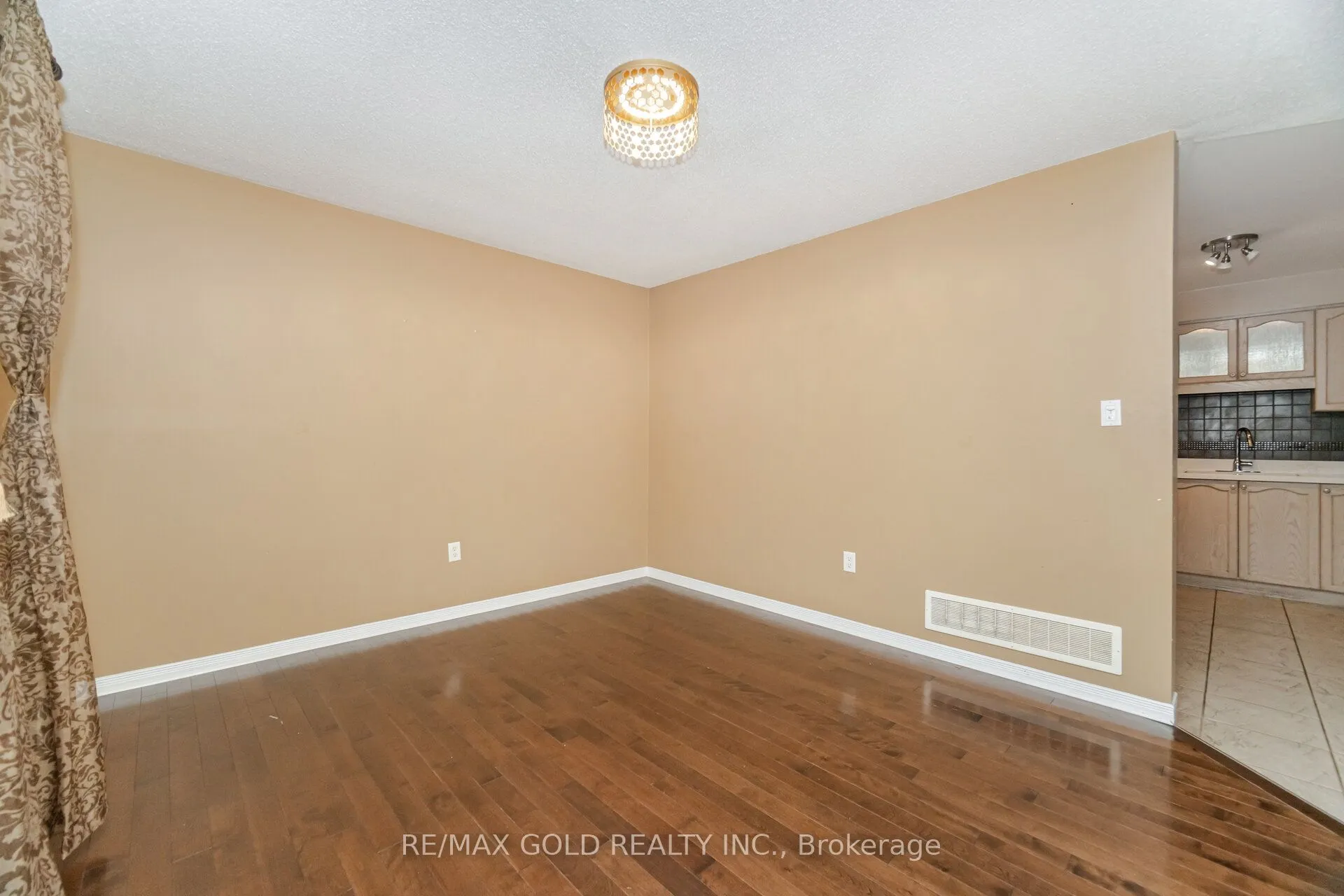1395 Tobyn Drive