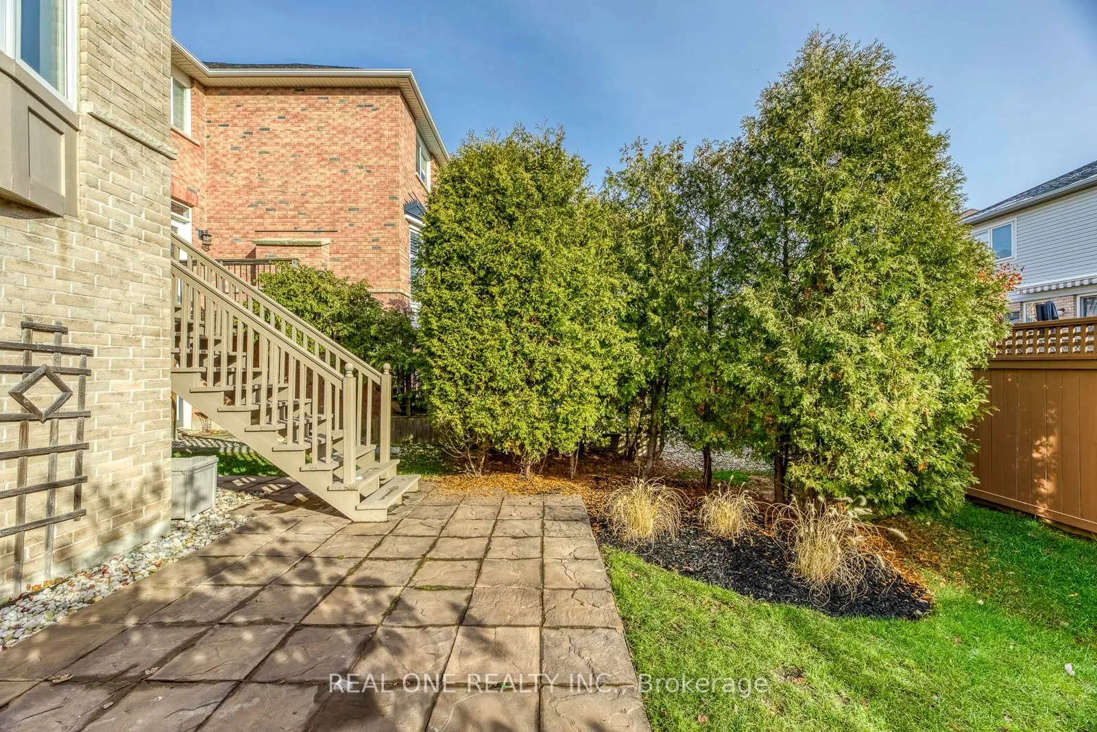 4162 Judson Common