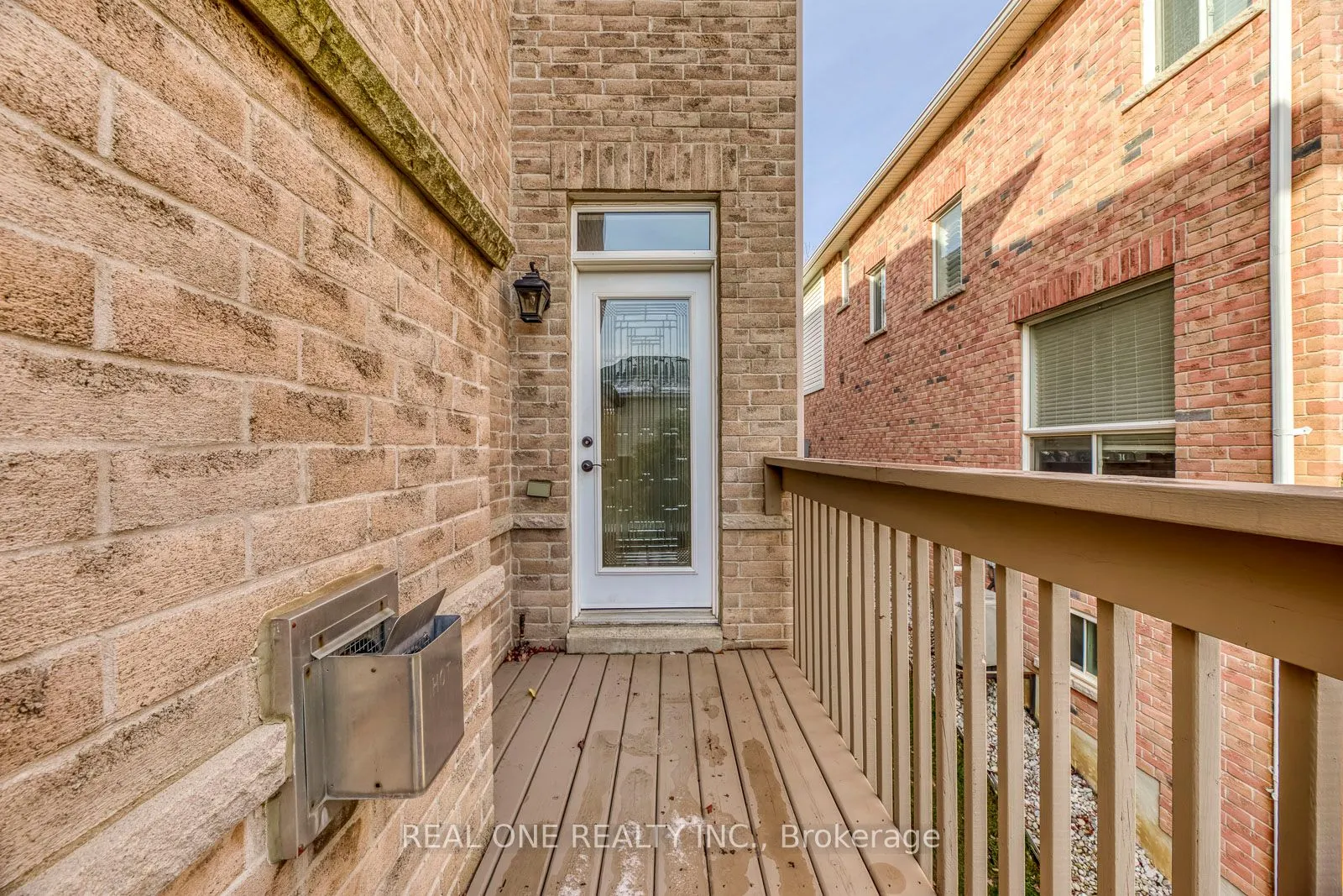 4162 Judson Common