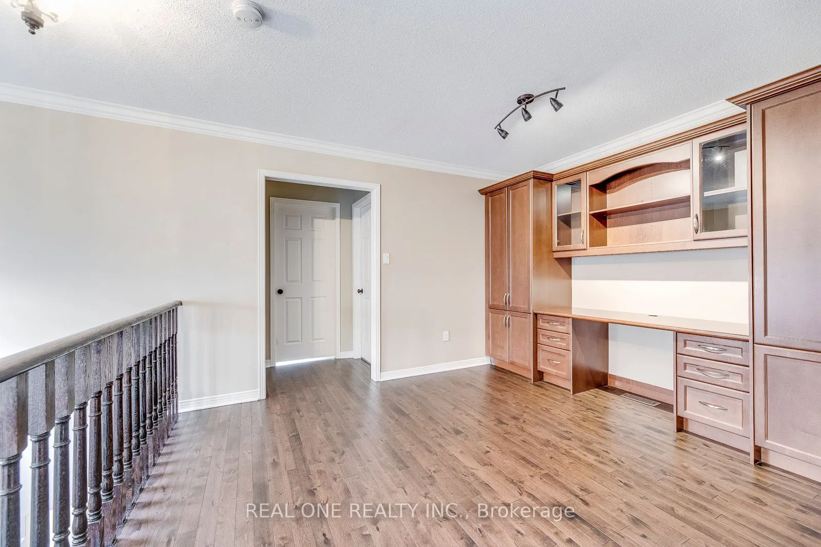 4162 Judson Common