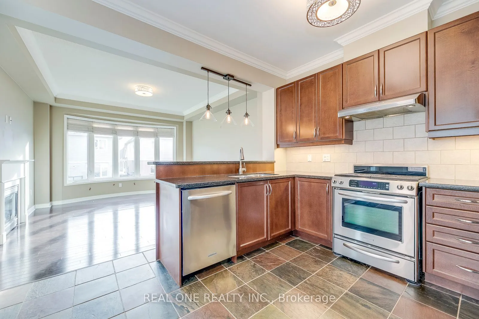 4162 Judson Common