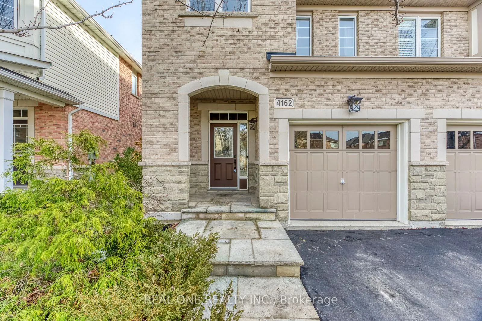 4162 Judson Common