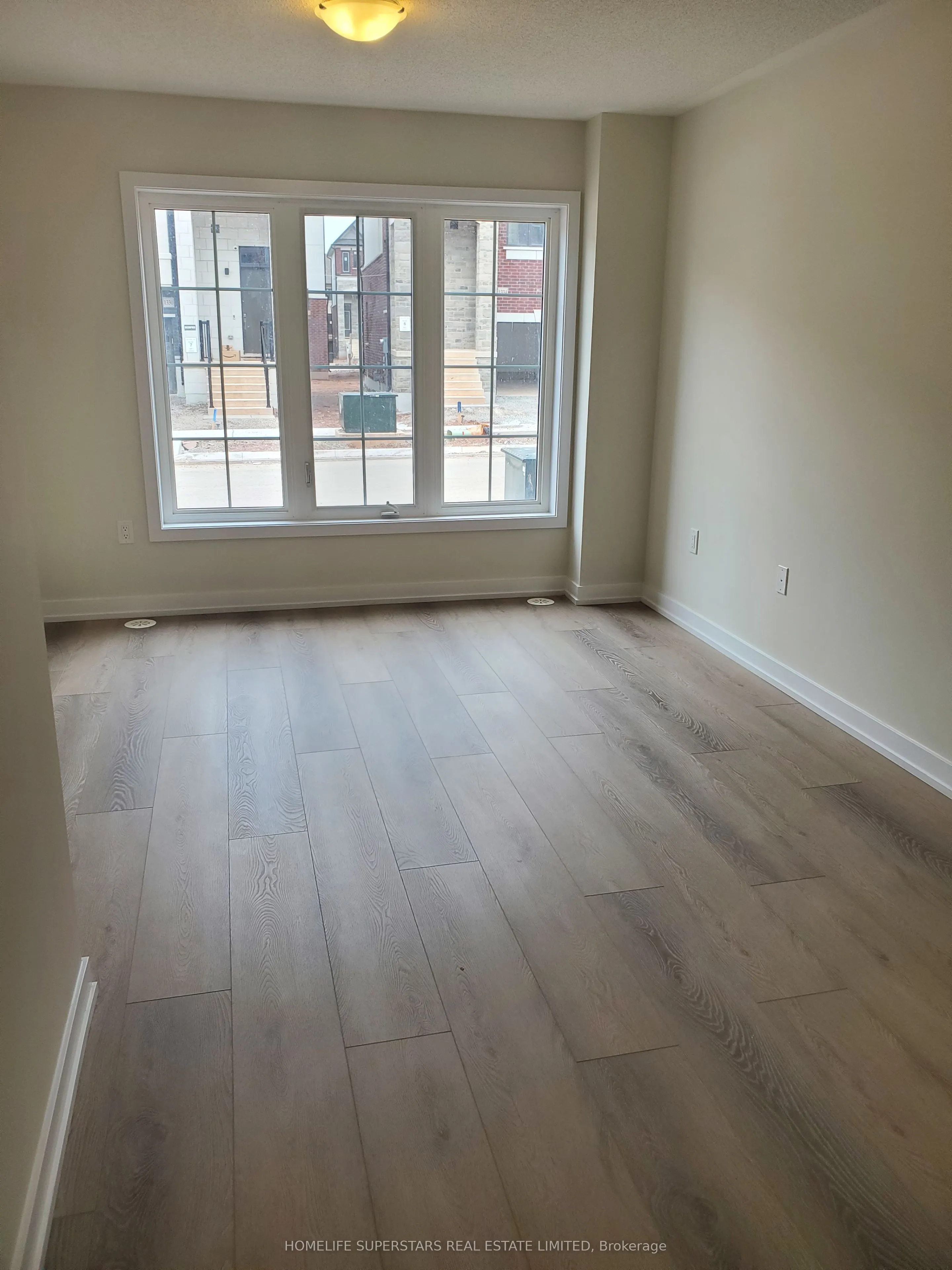 1337 Kobzar Drive