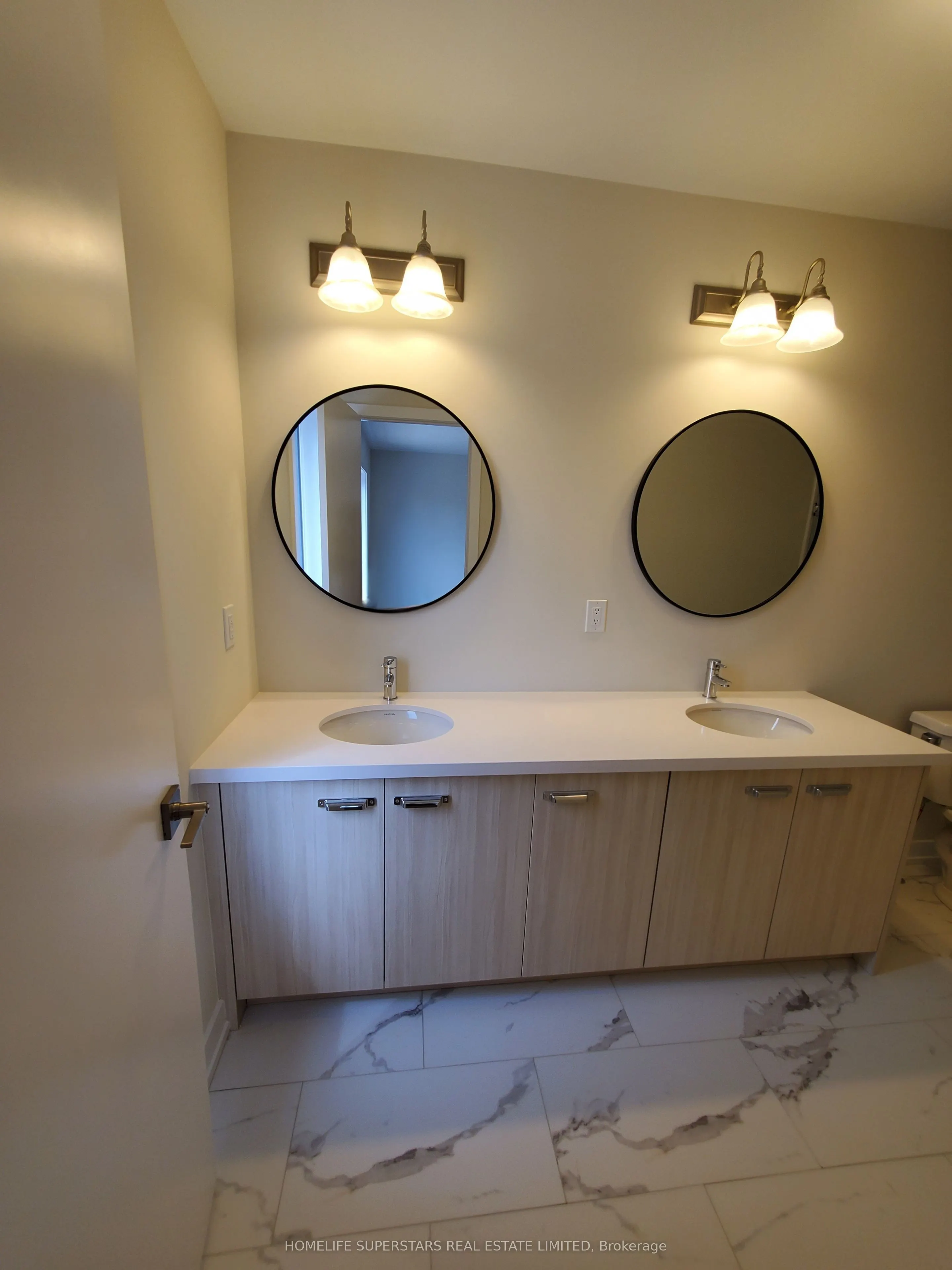 1337 Kobzar Drive