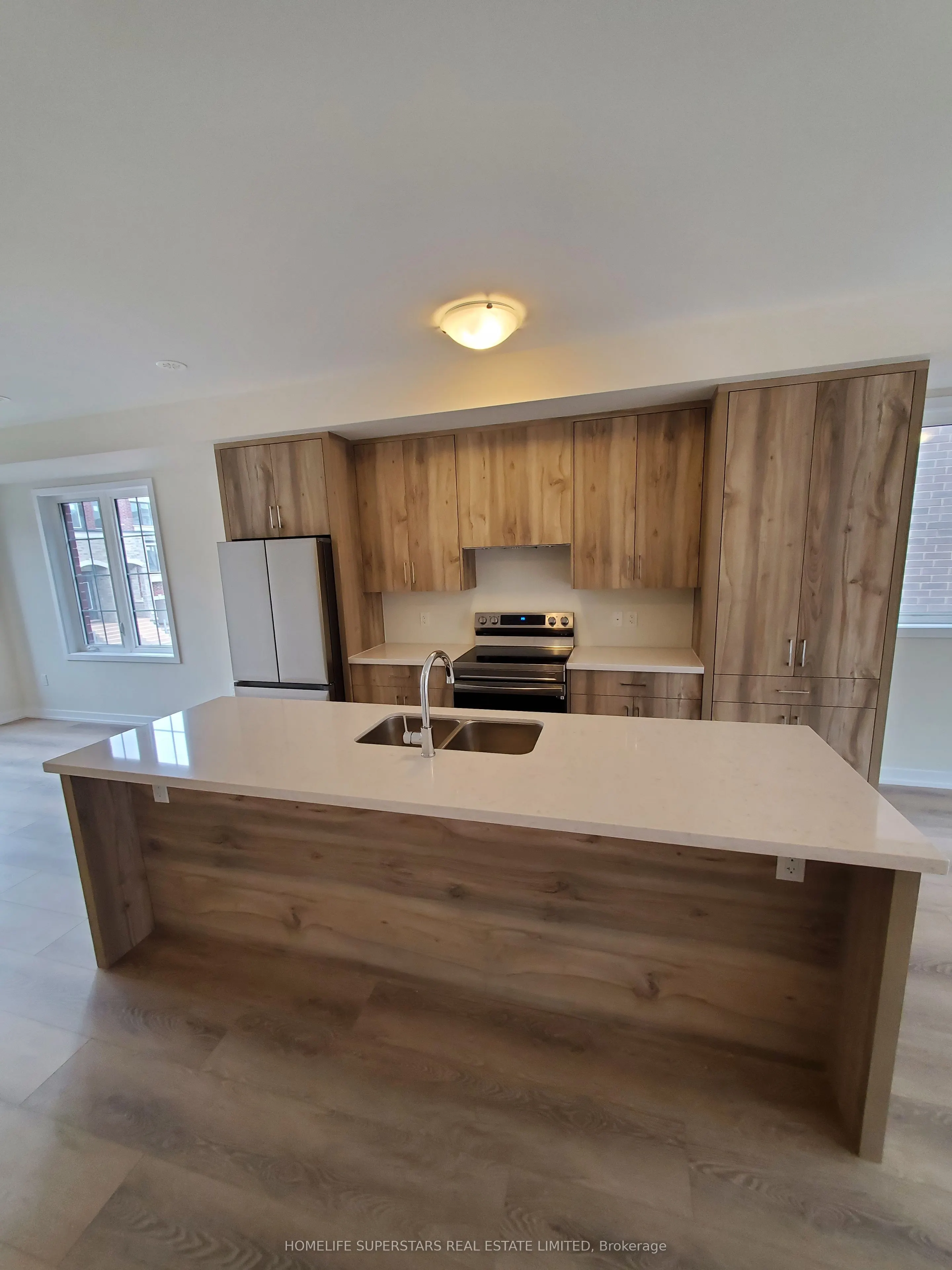 1337 Kobzar Drive