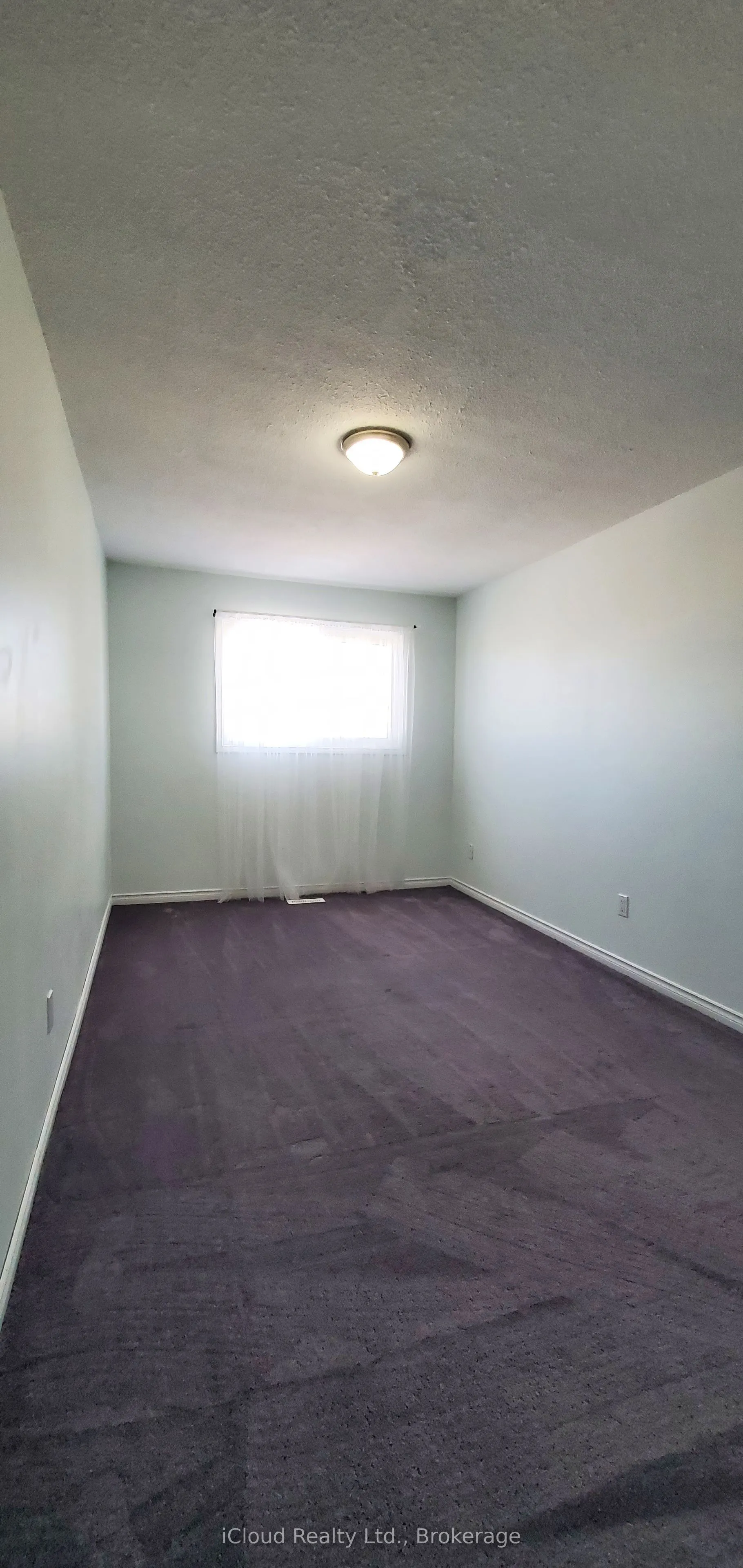 12 Simmons Boulevard