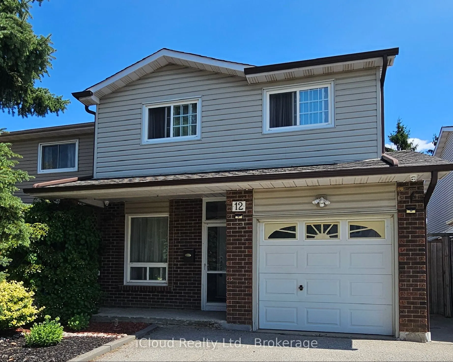 12 Simmons Boulevard