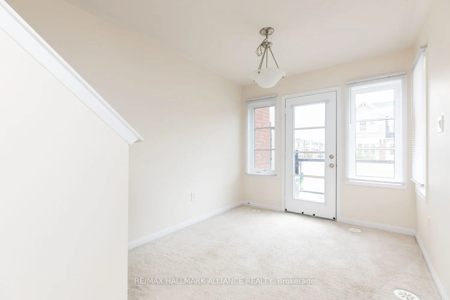 142 Baycliffe Crescent