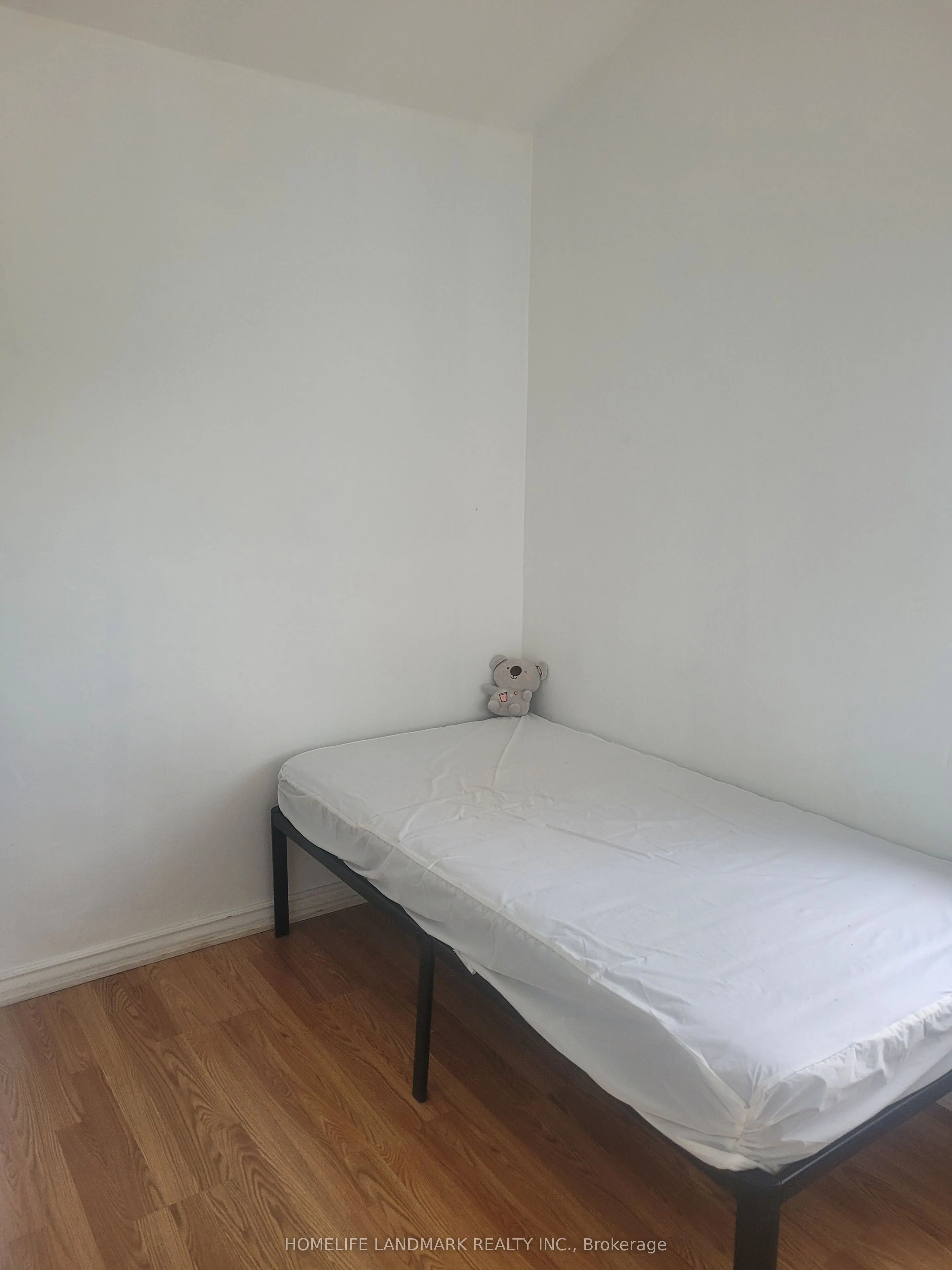 3335 Lake Shore Boulevard W, ##1