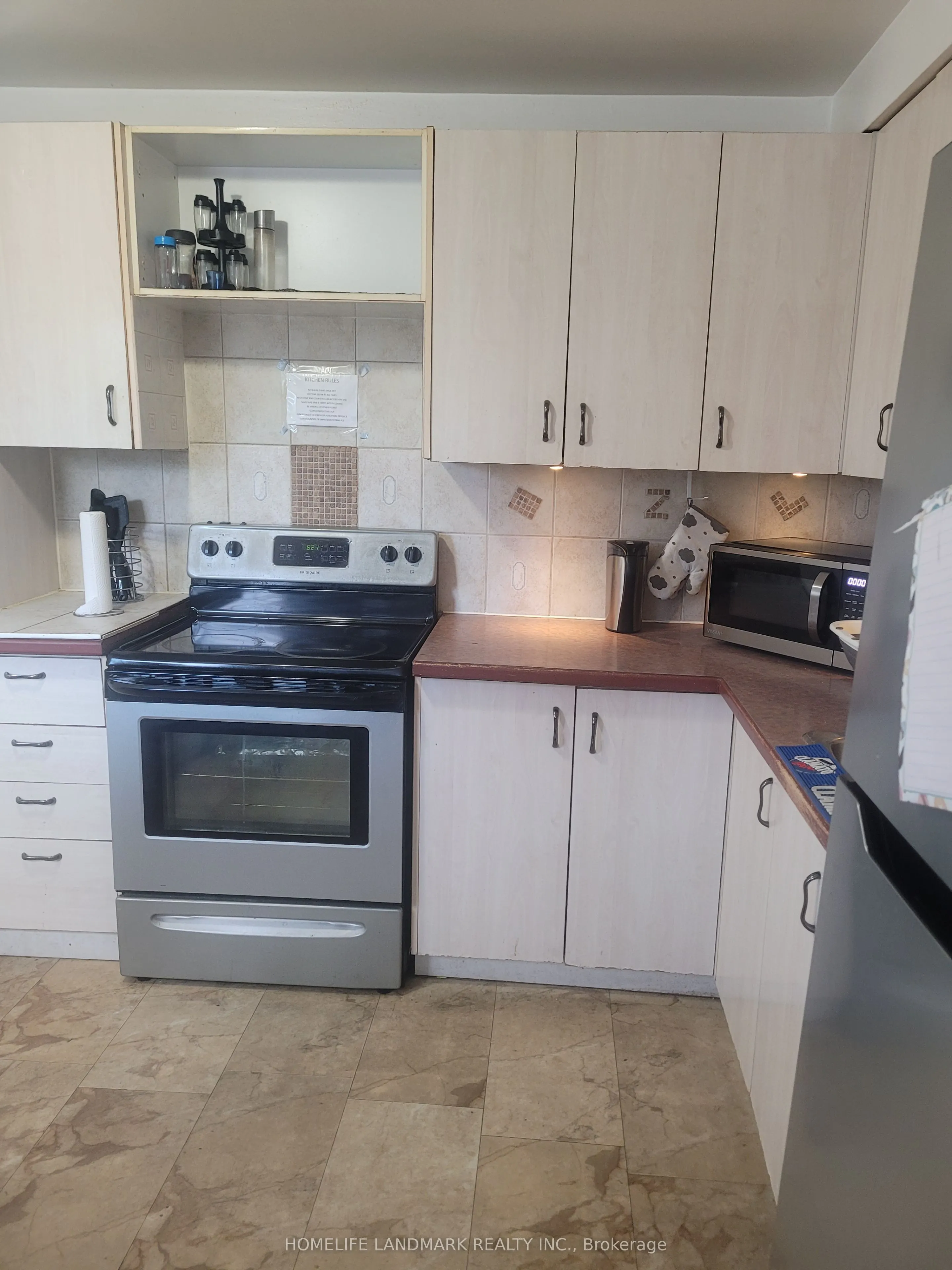 3335 Lake Shore Boulevard W, ##1