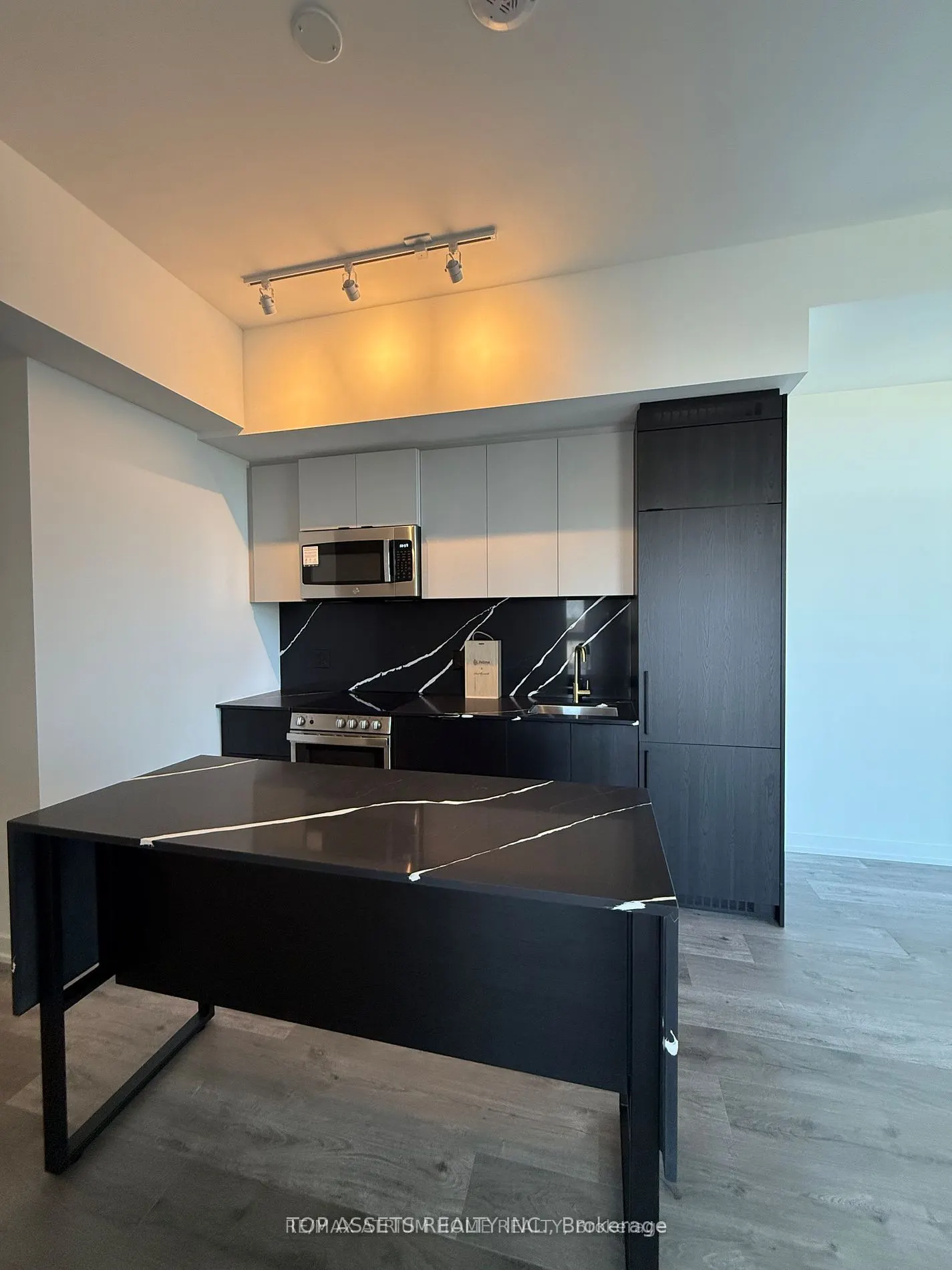 285 Dufferin Street, #1106