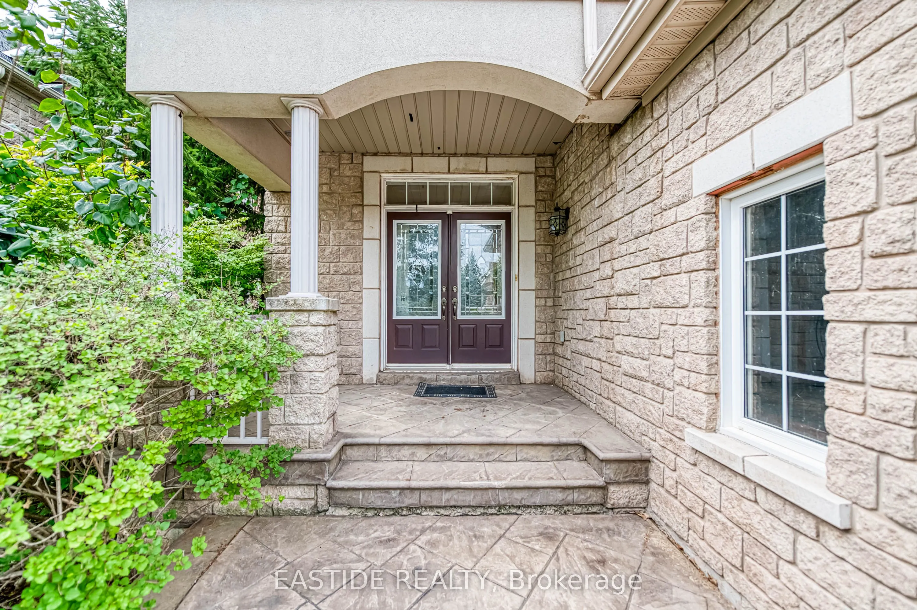 2422 Hertfordshire Way