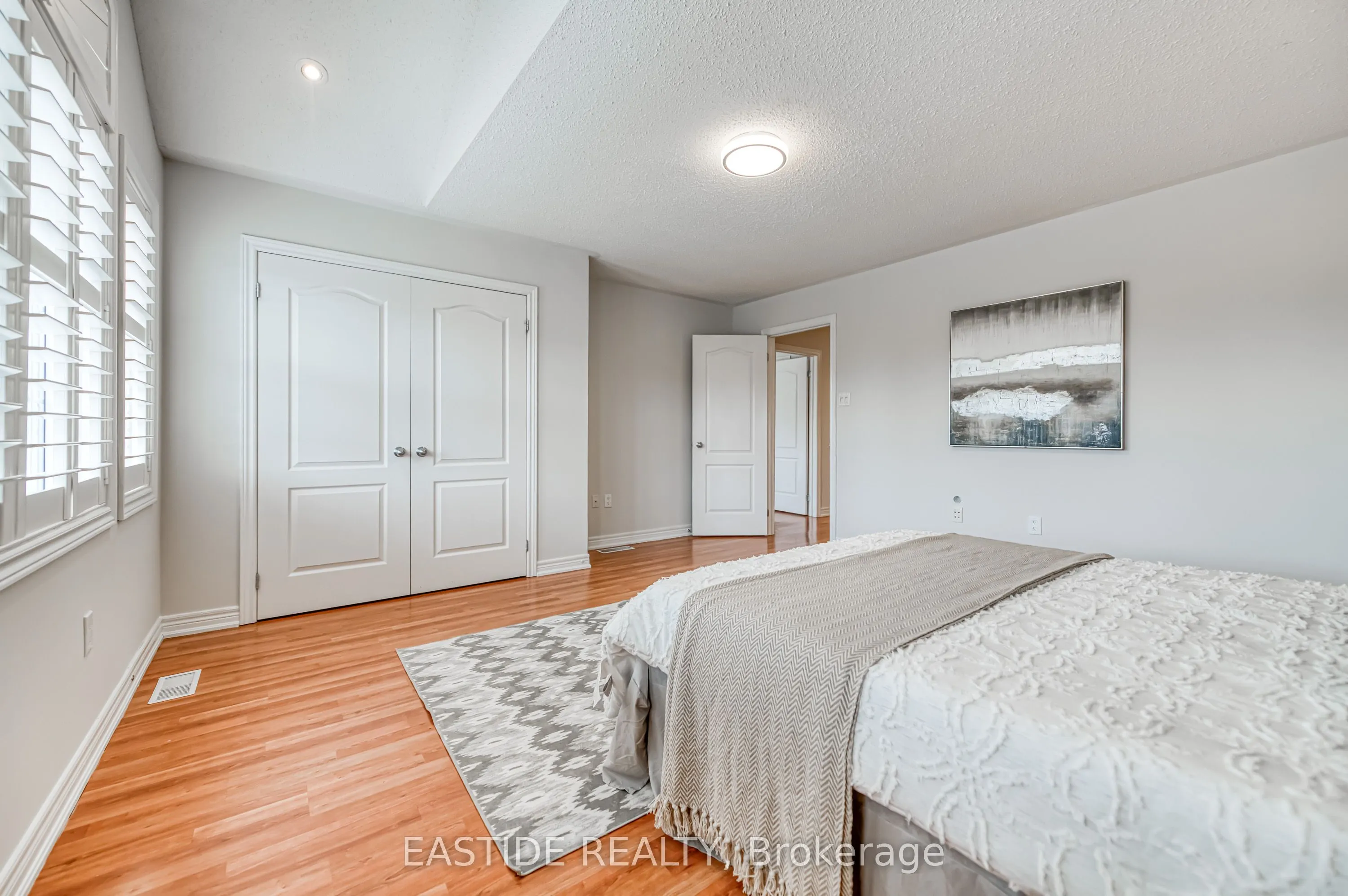 2422 Hertfordshire Way