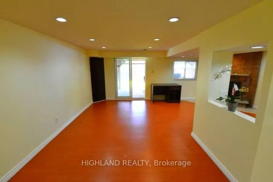 1566 Cuthbert Avenue, #Lower