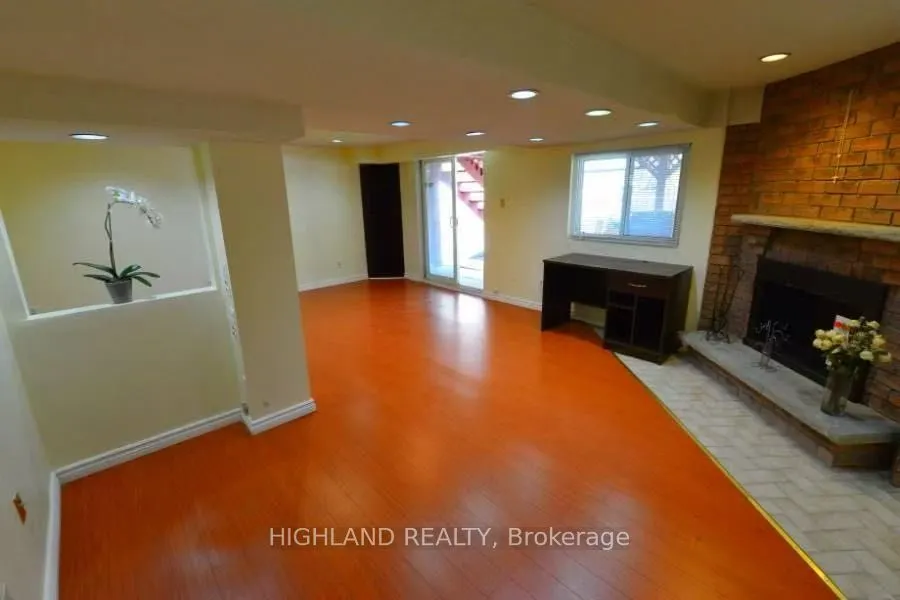 1566 Cuthbert Avenue, #Lower
