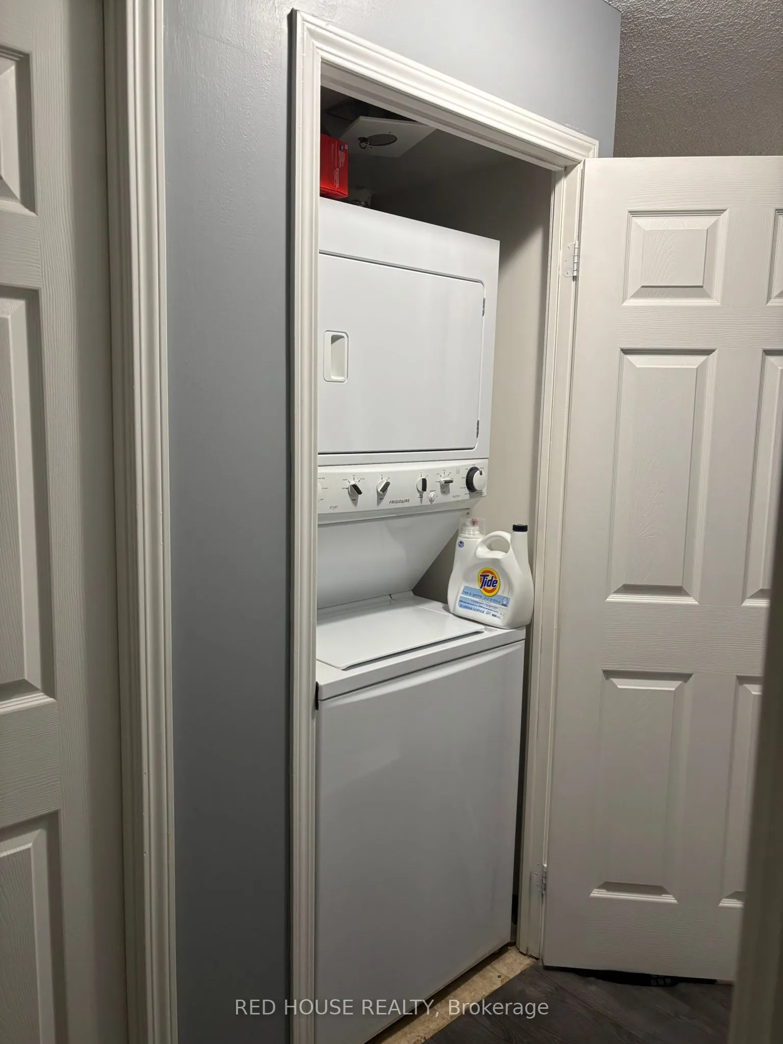 335 Rathburn Road W, #2003
