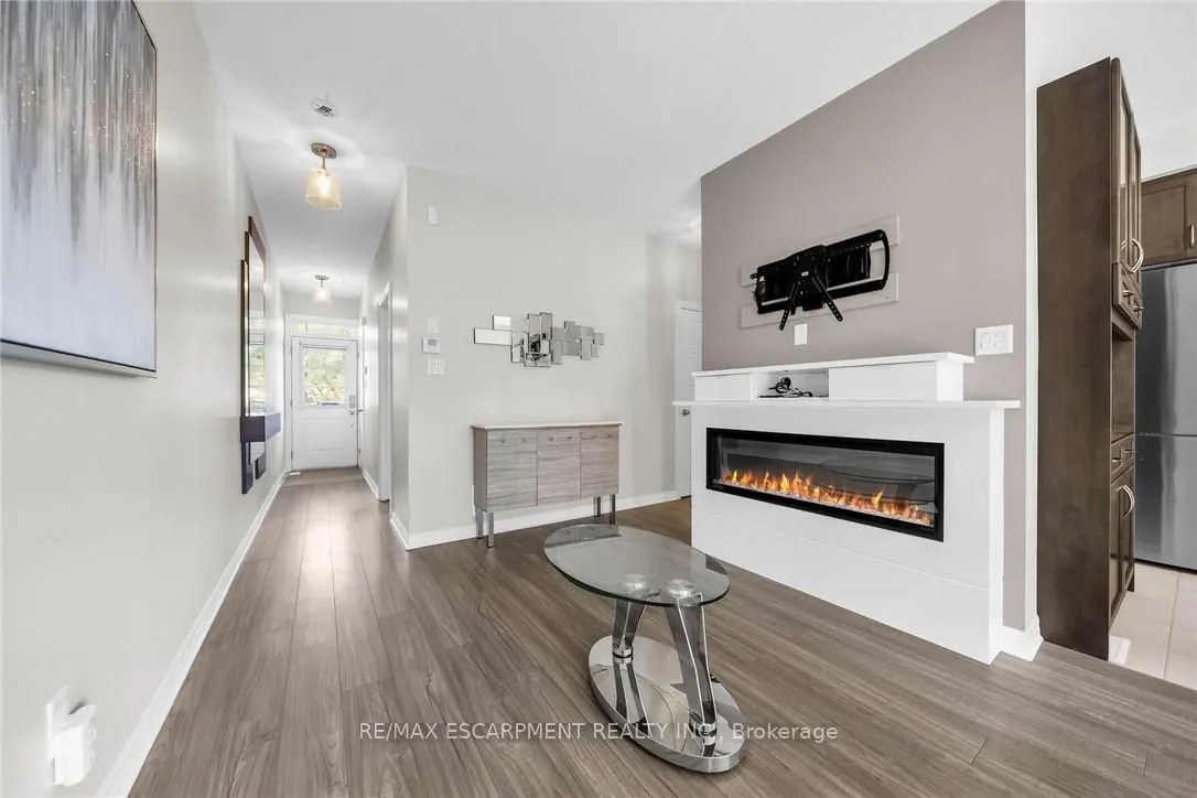 70 Plains Road W, #25