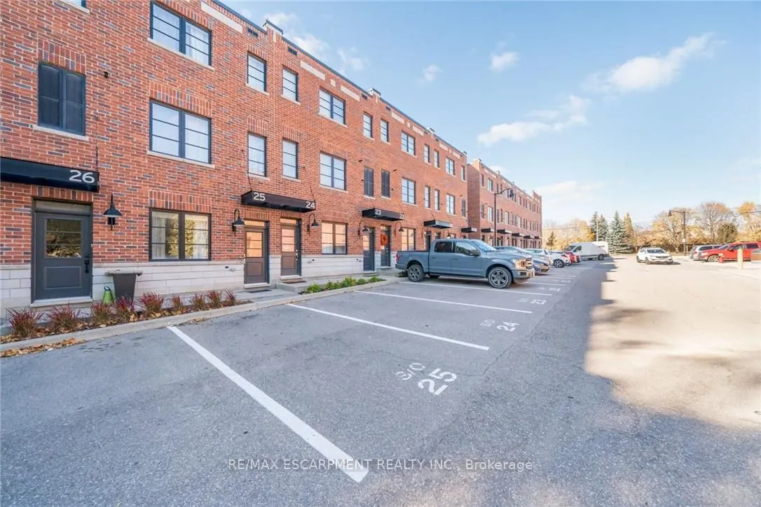 70 Plains Road W, #25