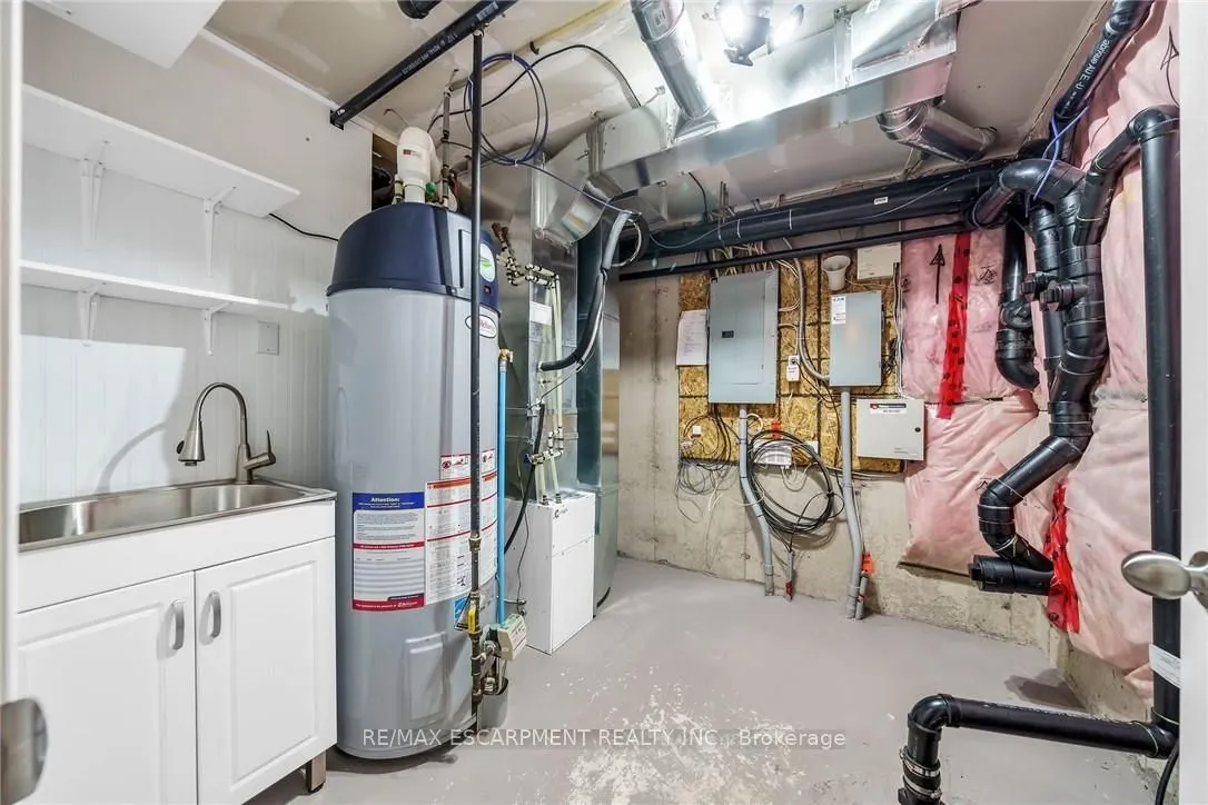 70 Plains Road W, #25
