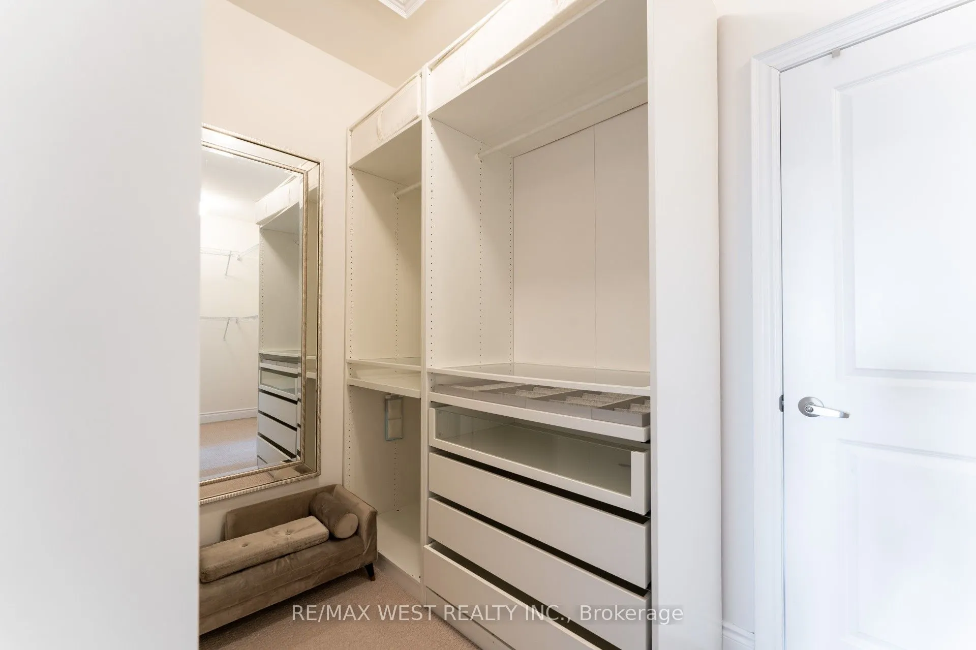 2172 Trafalgar Road, #19