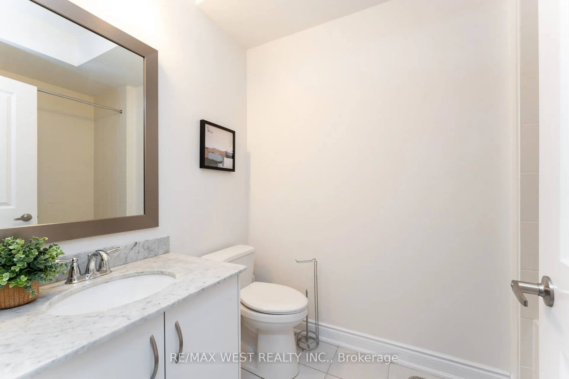 2172 Trafalgar Road, #19