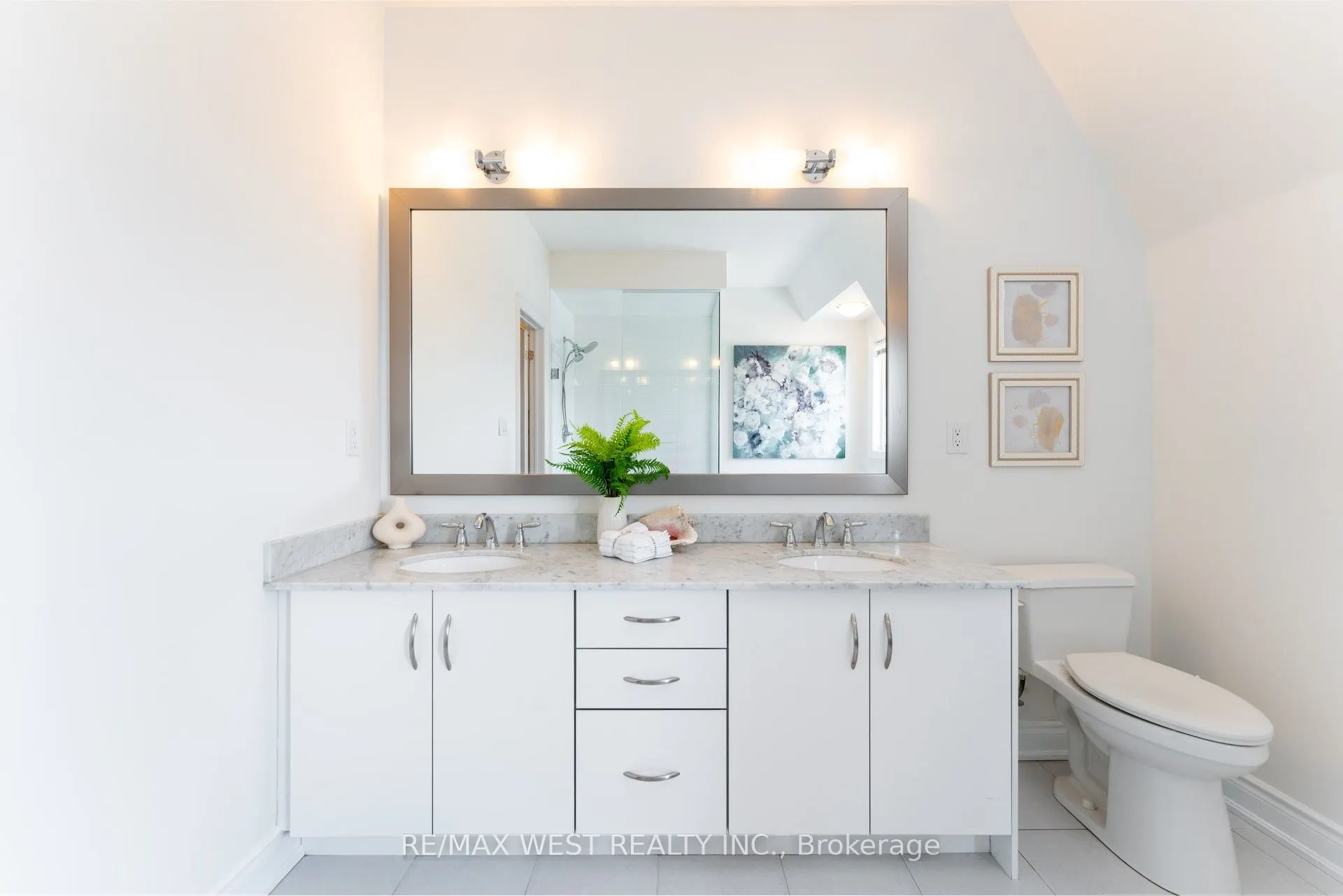 2172 Trafalgar Road, #19