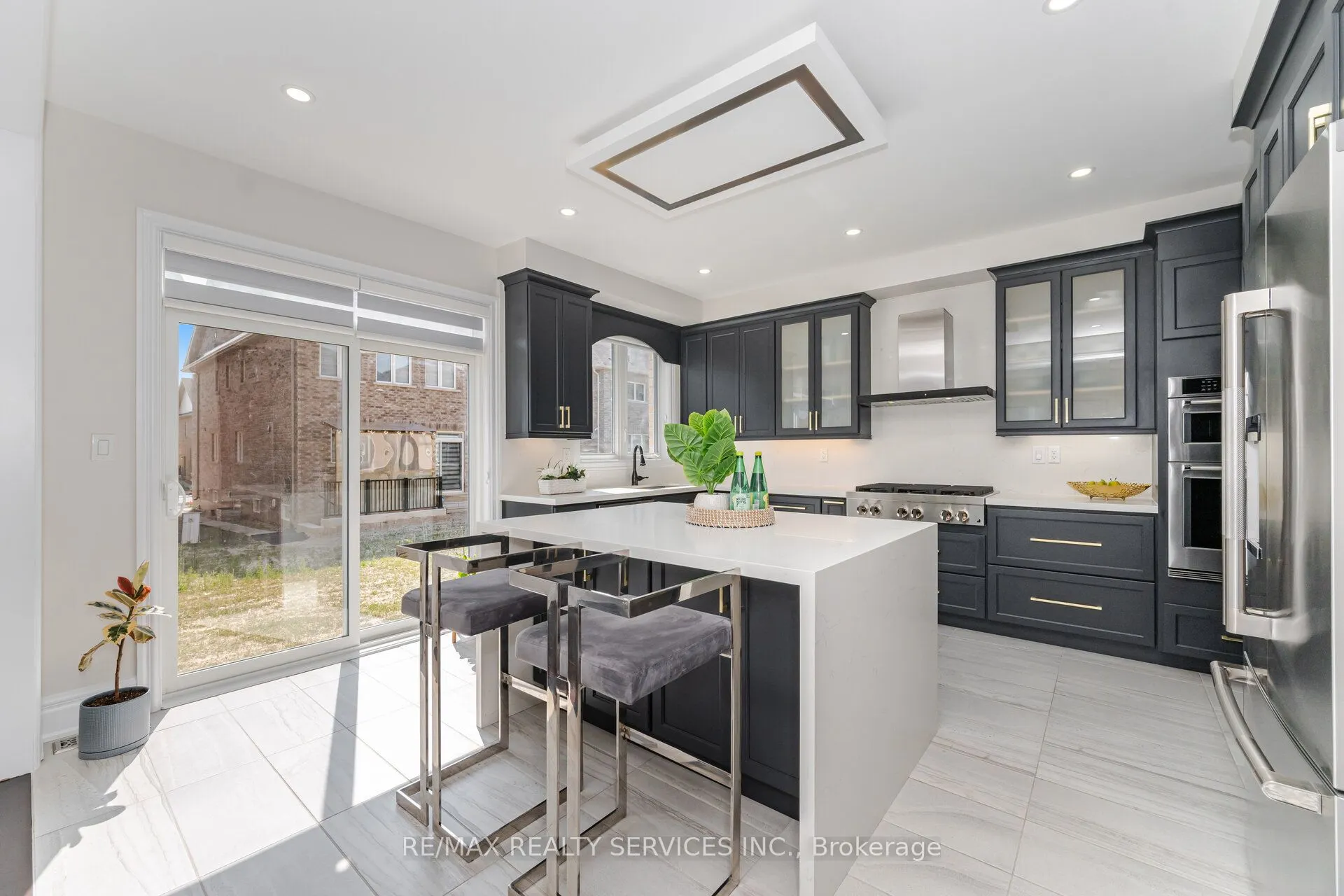 14 Dotchson Avenue