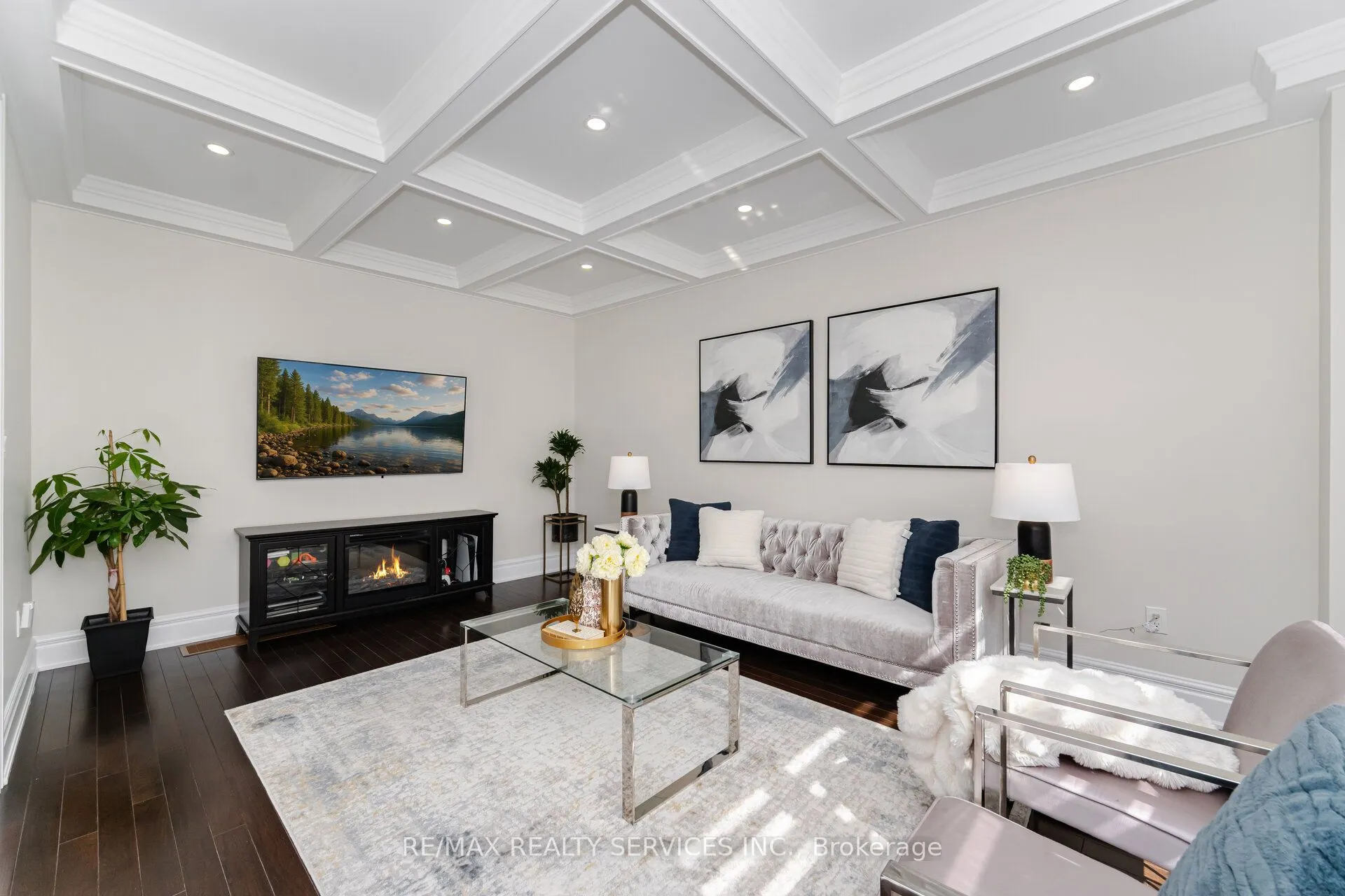14 Dotchson Avenue