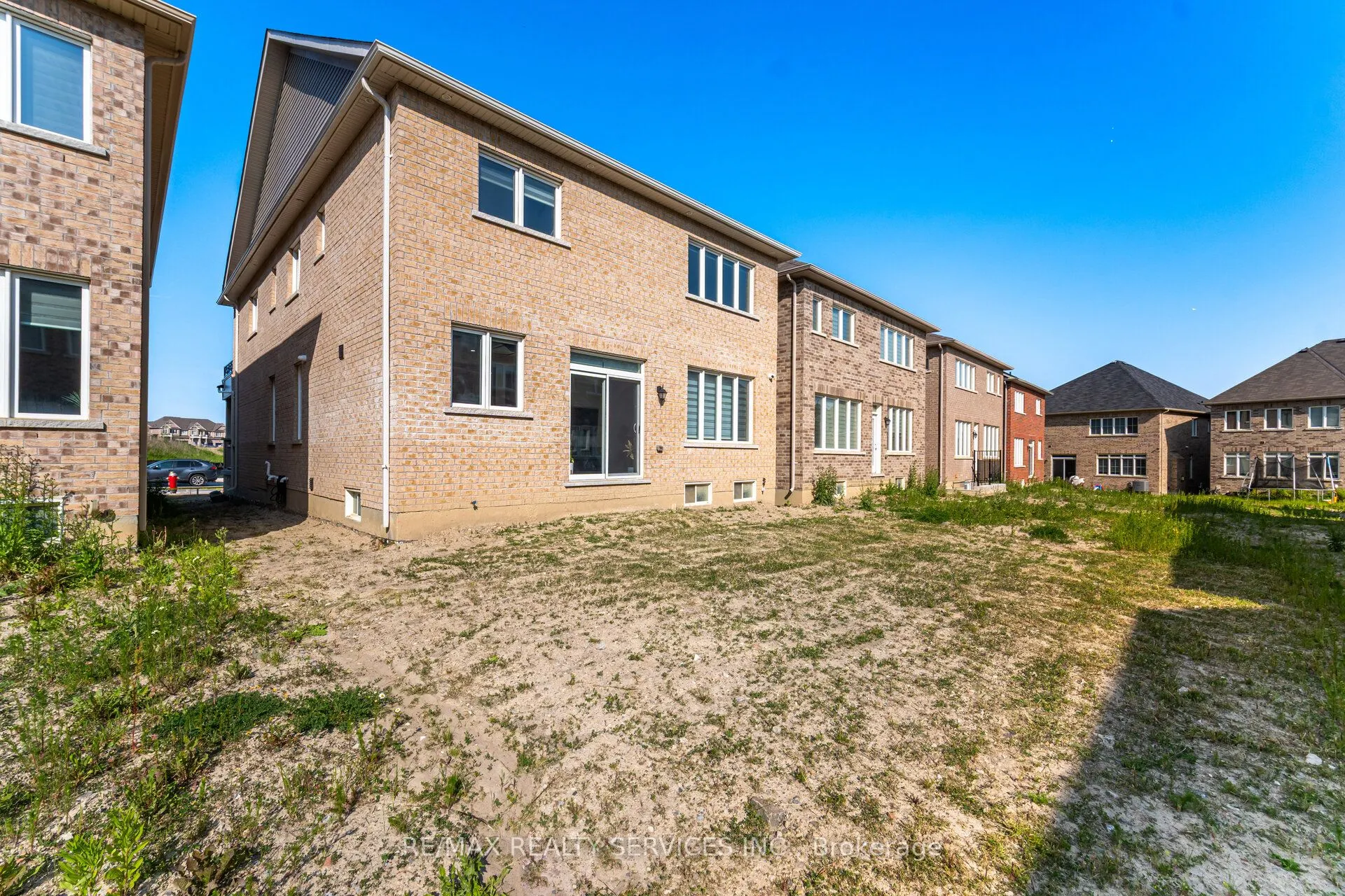 14 Dotchson Avenue