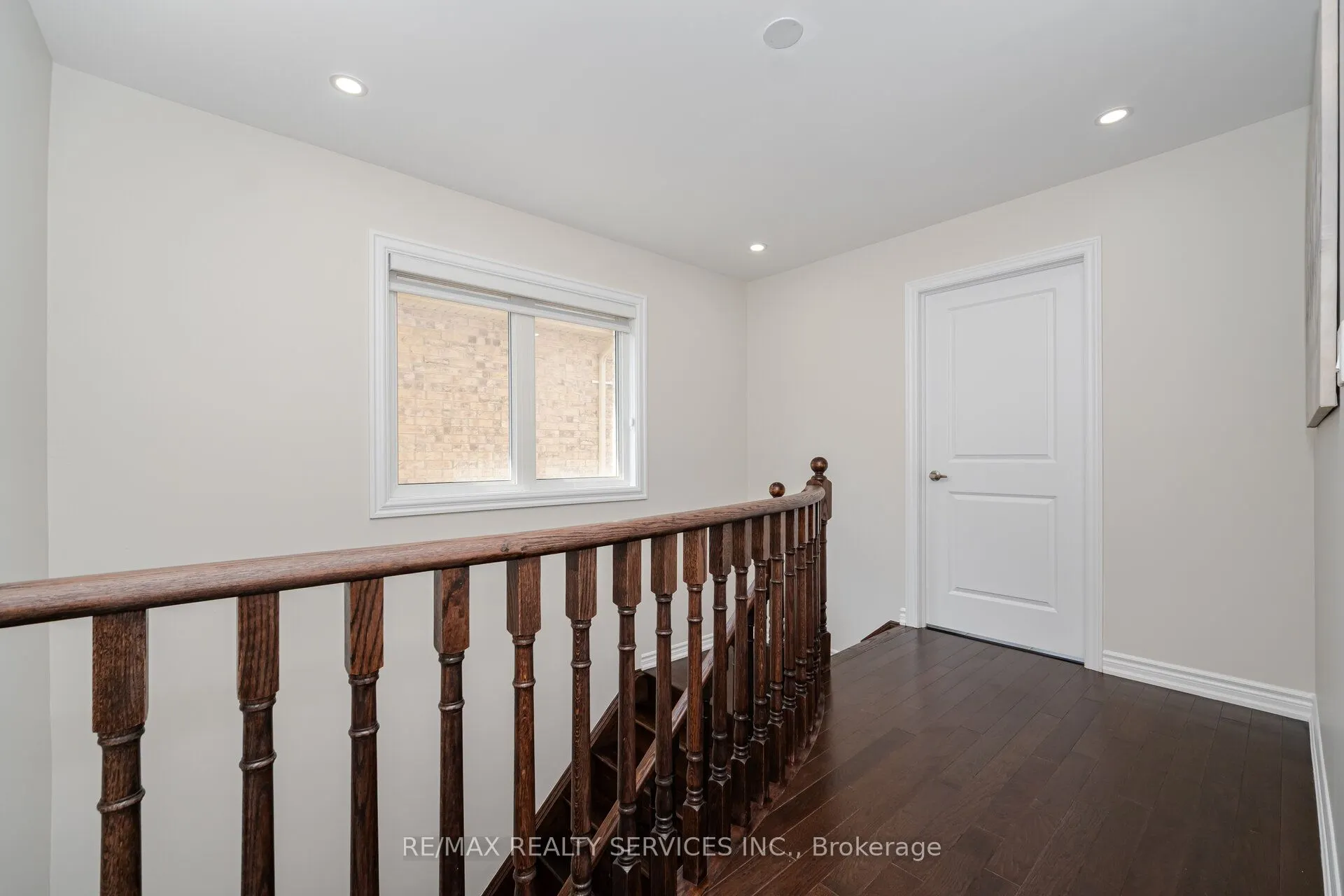 14 Dotchson Avenue