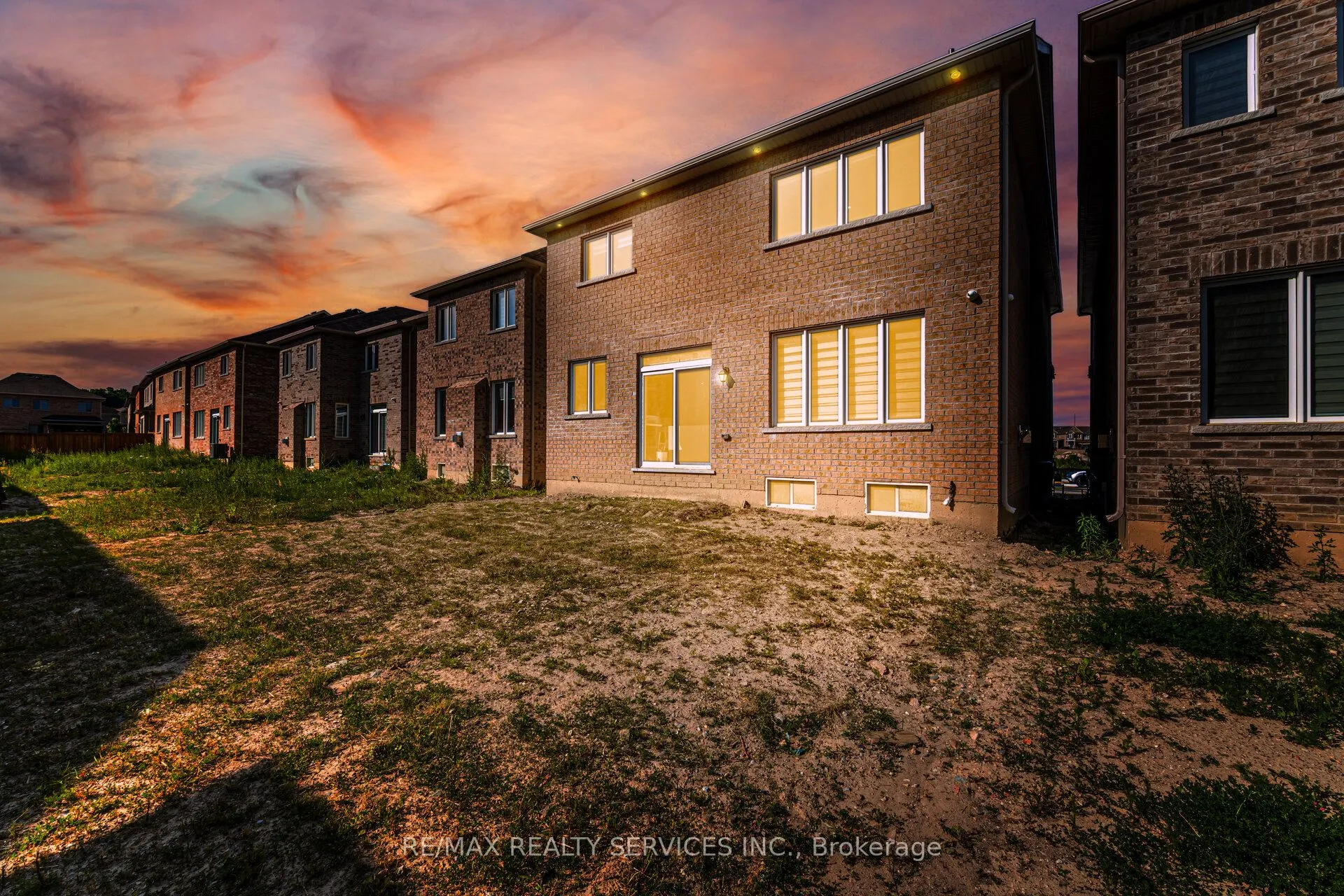 14 Dotchson Avenue
