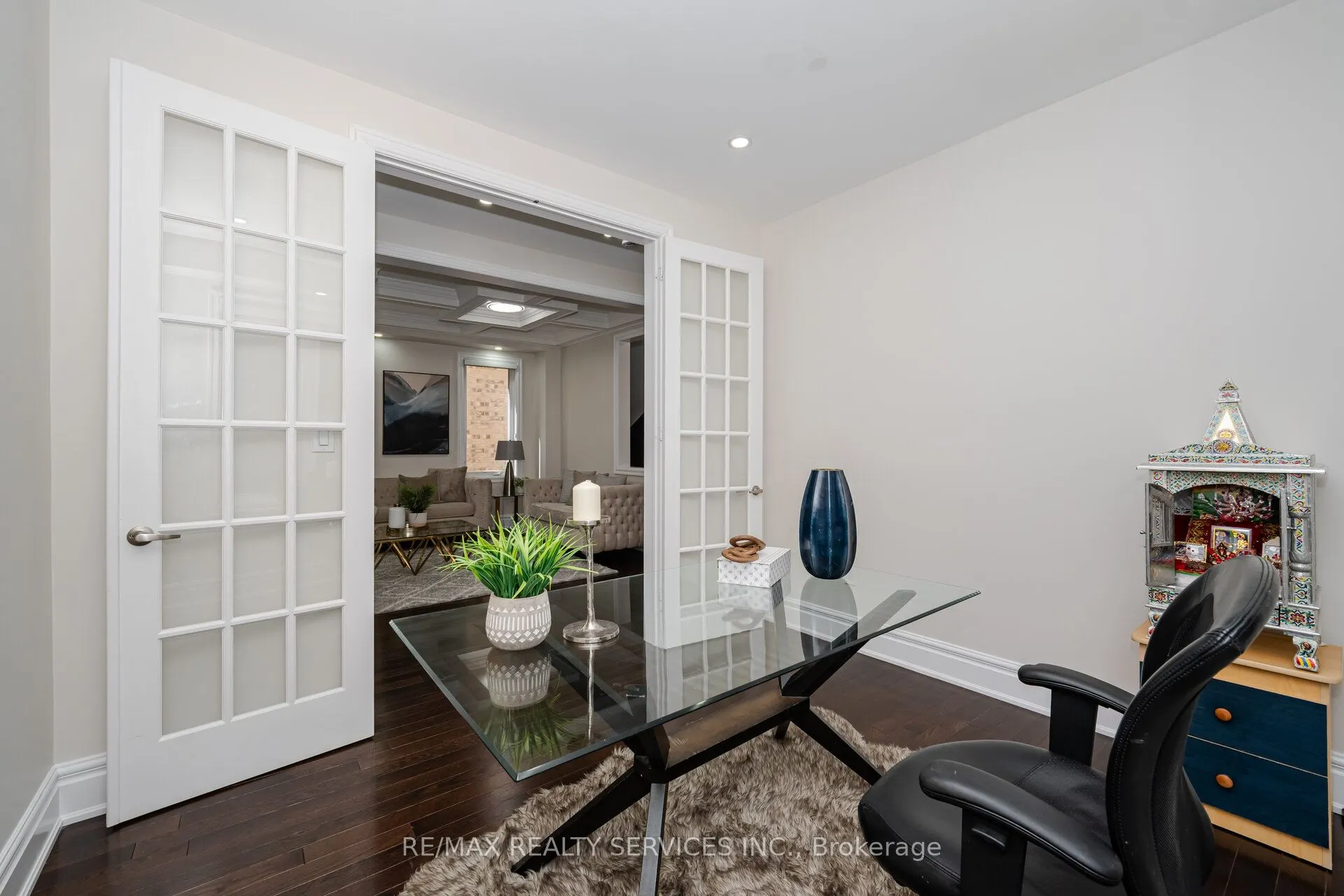 14 Dotchson Avenue