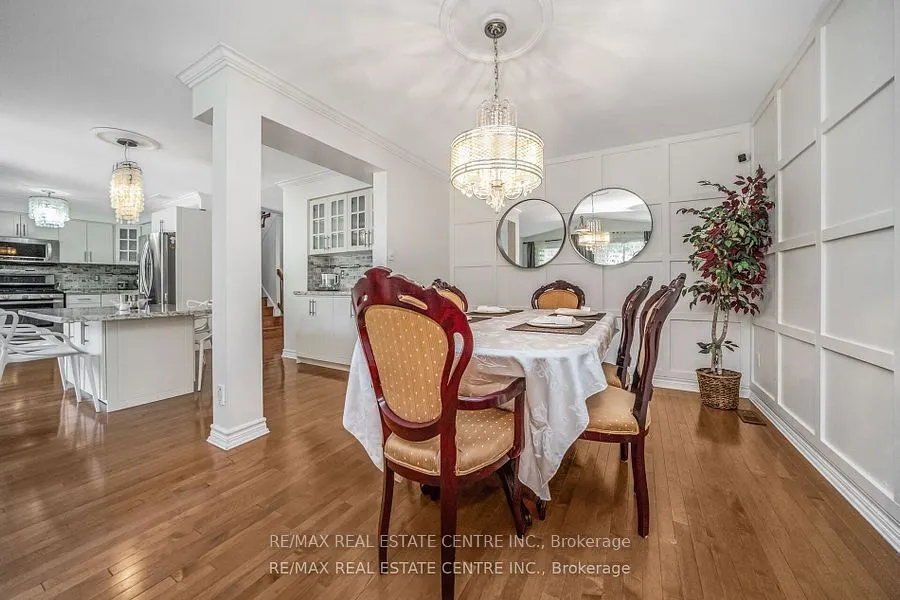 19 Hollowgrove Boulevard