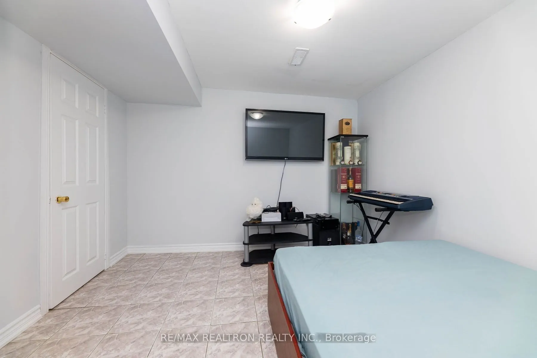 7178 Harwick Drive, #Basement