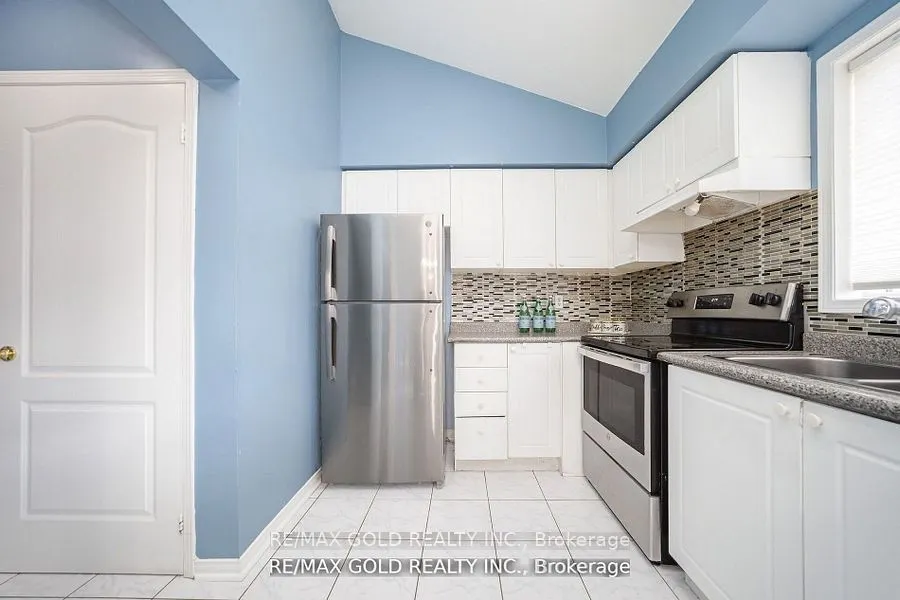 108 Black Forest Drive N