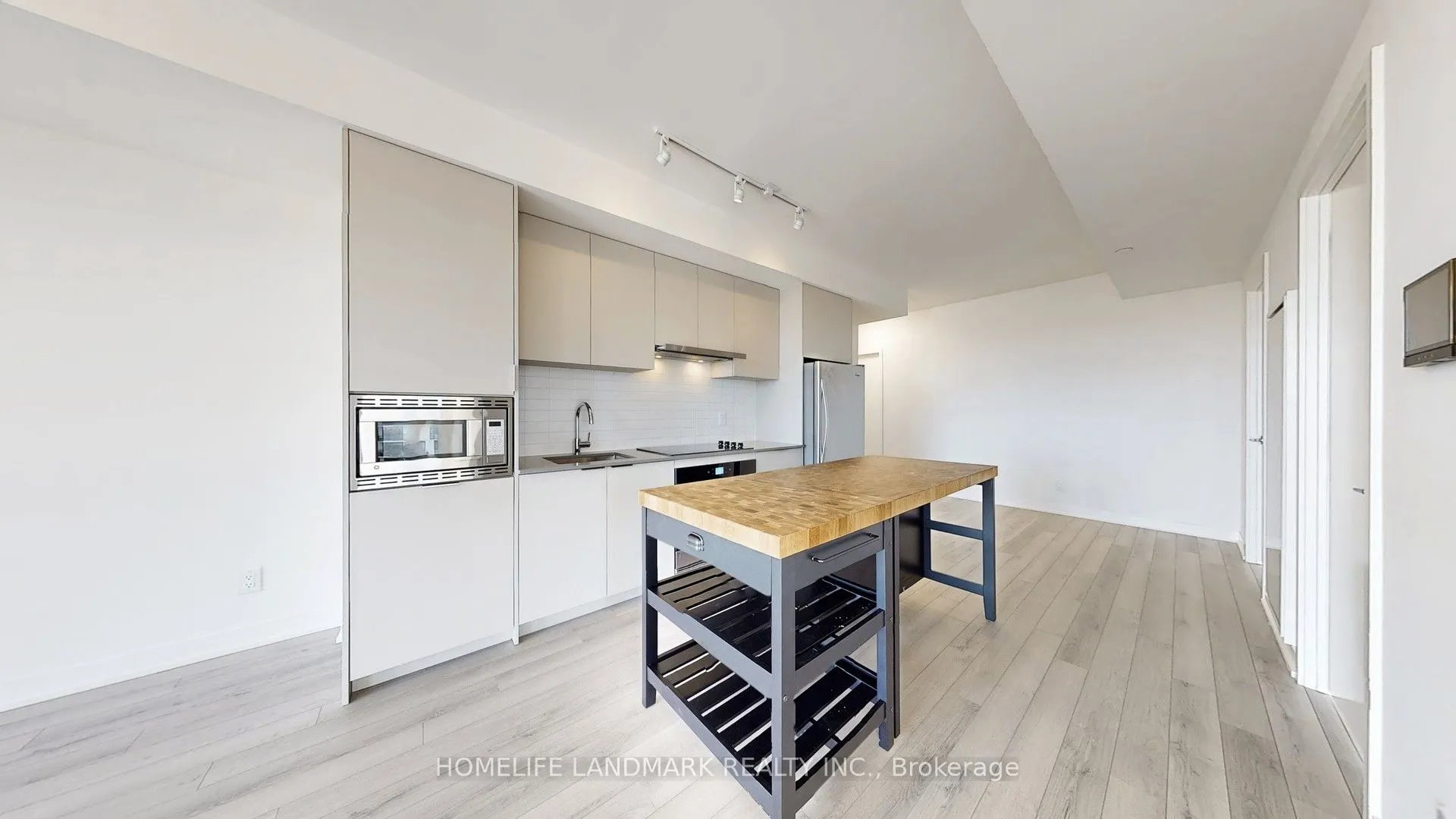 3079 Trafalgar Road, #608