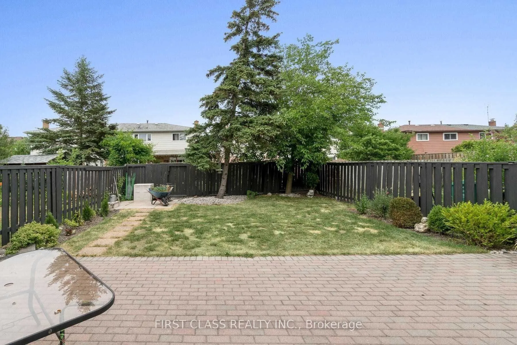 2571 Palisander Avenue, #Main