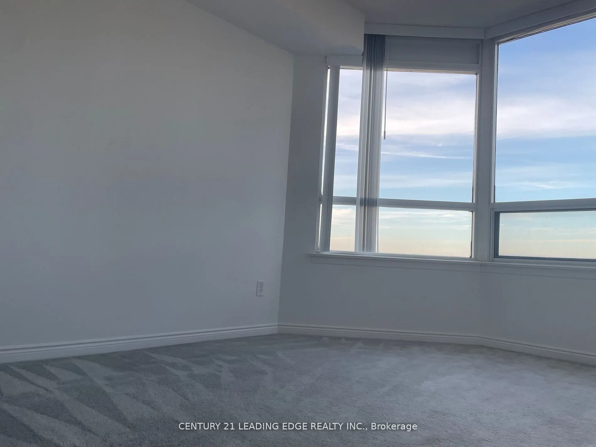 135 Hillcrest Avenue, #1901