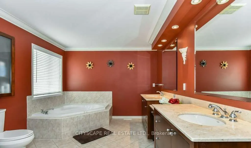 1048 Zimmerman Crescent