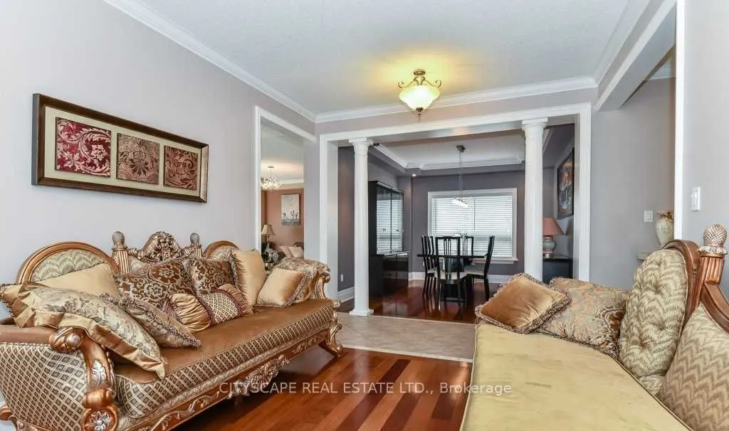 1048 Zimmerman Crescent