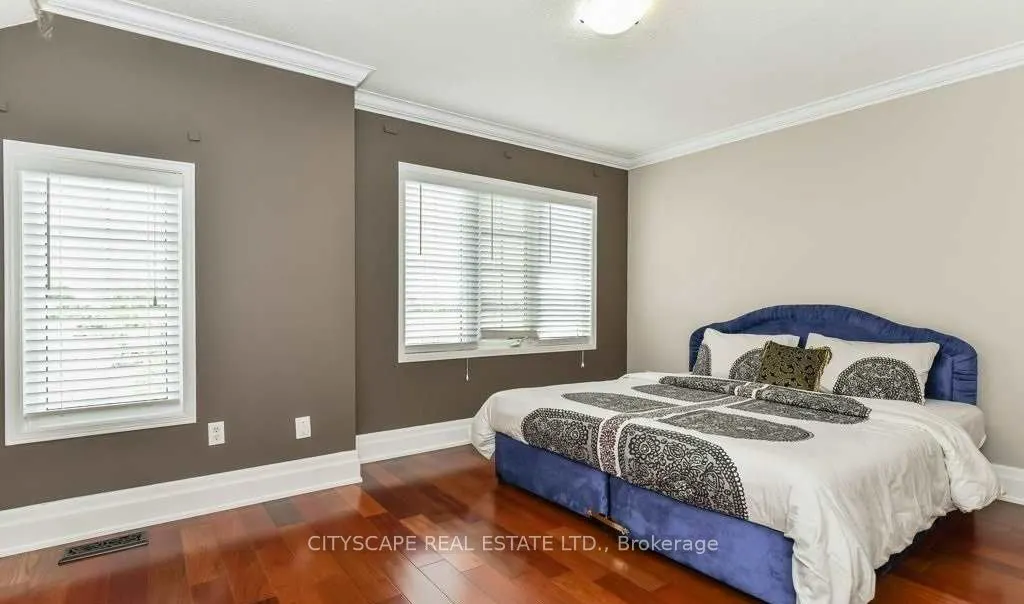 1048 Zimmerman Crescent