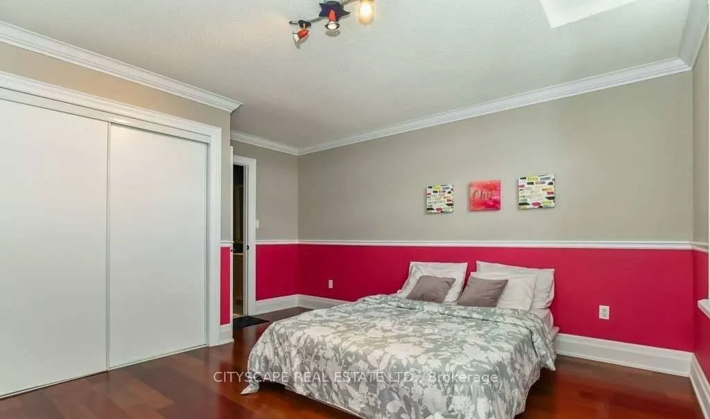 1048 Zimmerman Crescent
