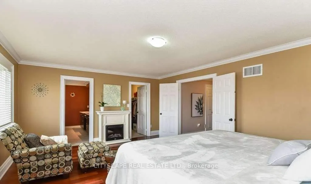 1048 Zimmerman Crescent