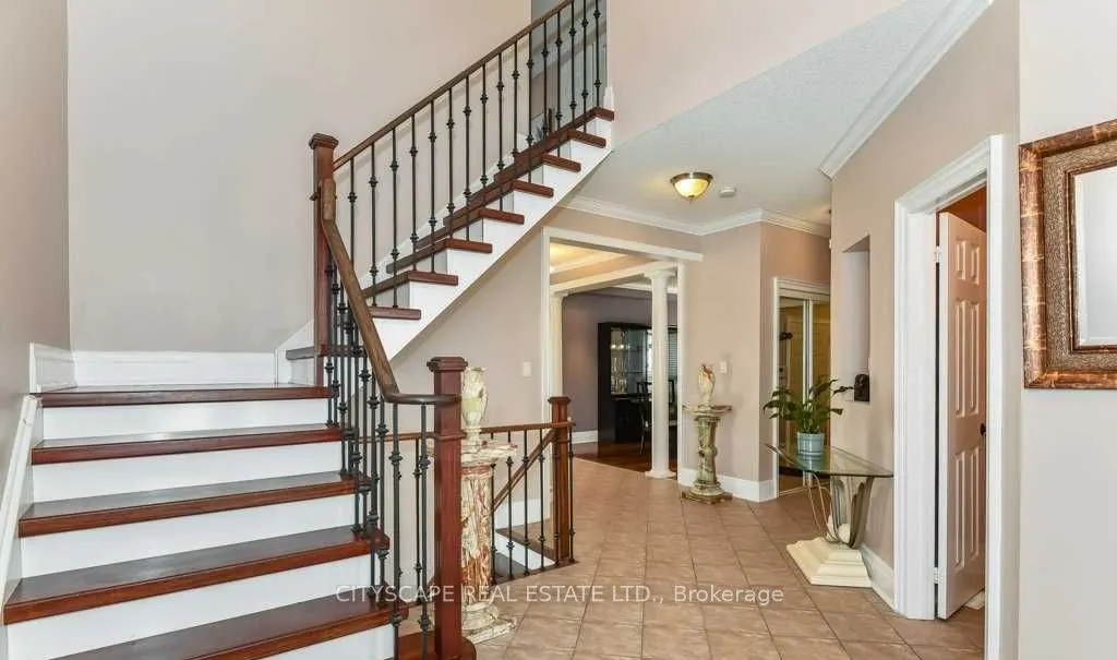 1048 Zimmerman Crescent