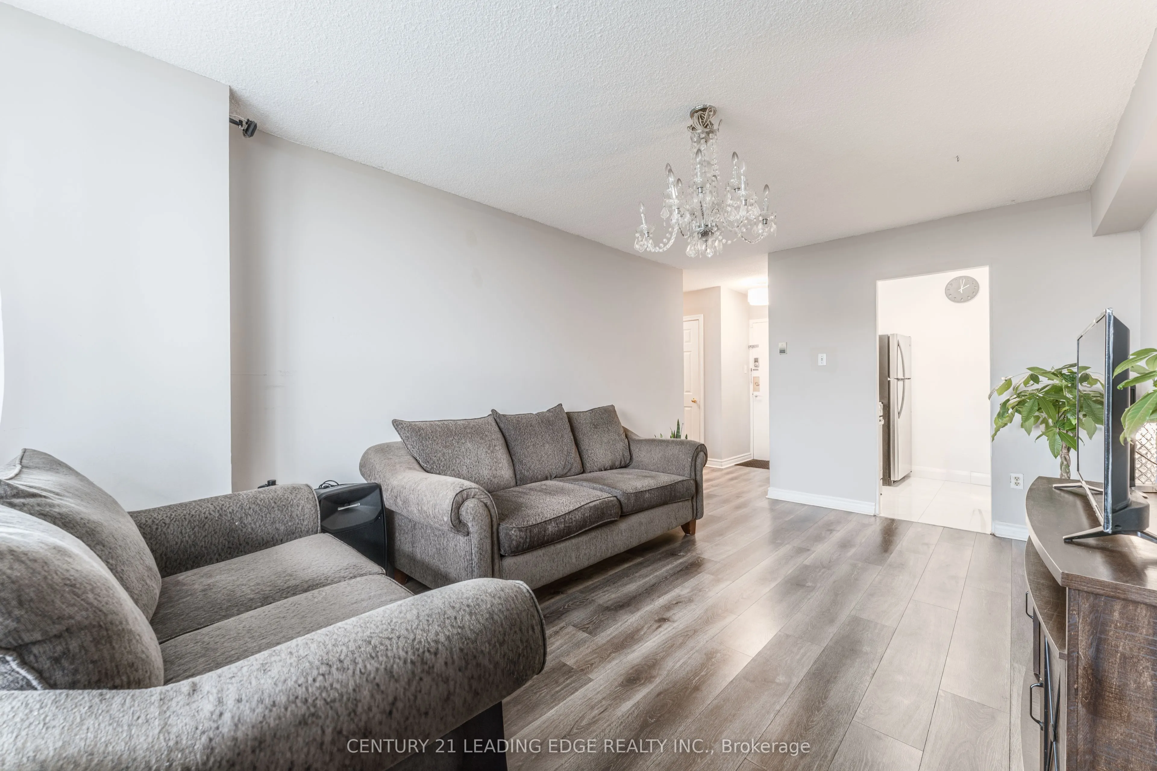 940 Caledonia Road, #611